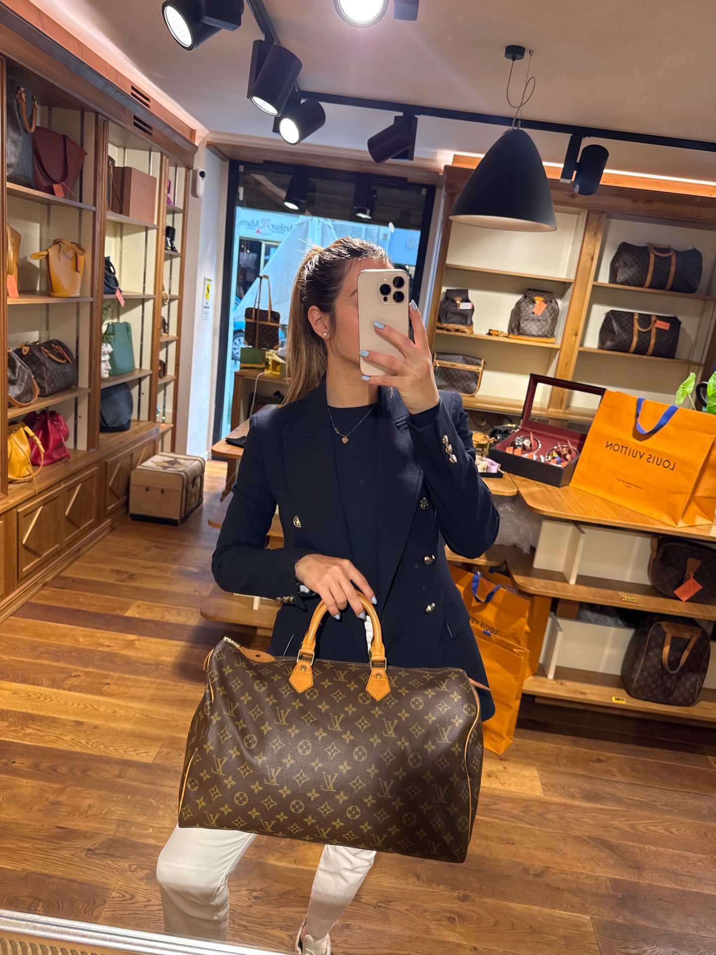Louis Vuitton Speedy 40 Monogram