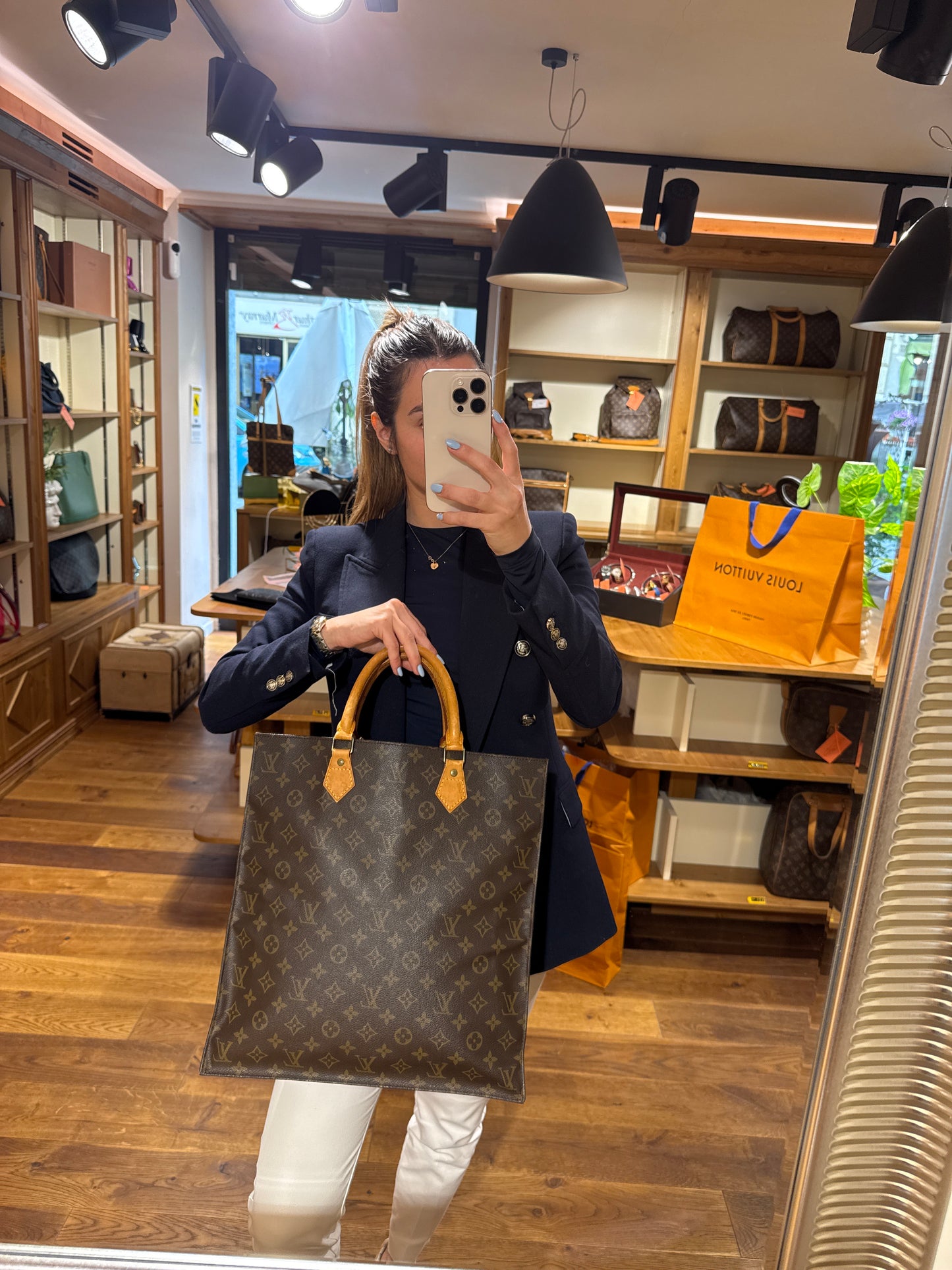 Louis Vuitton Sac Plat Monogram
