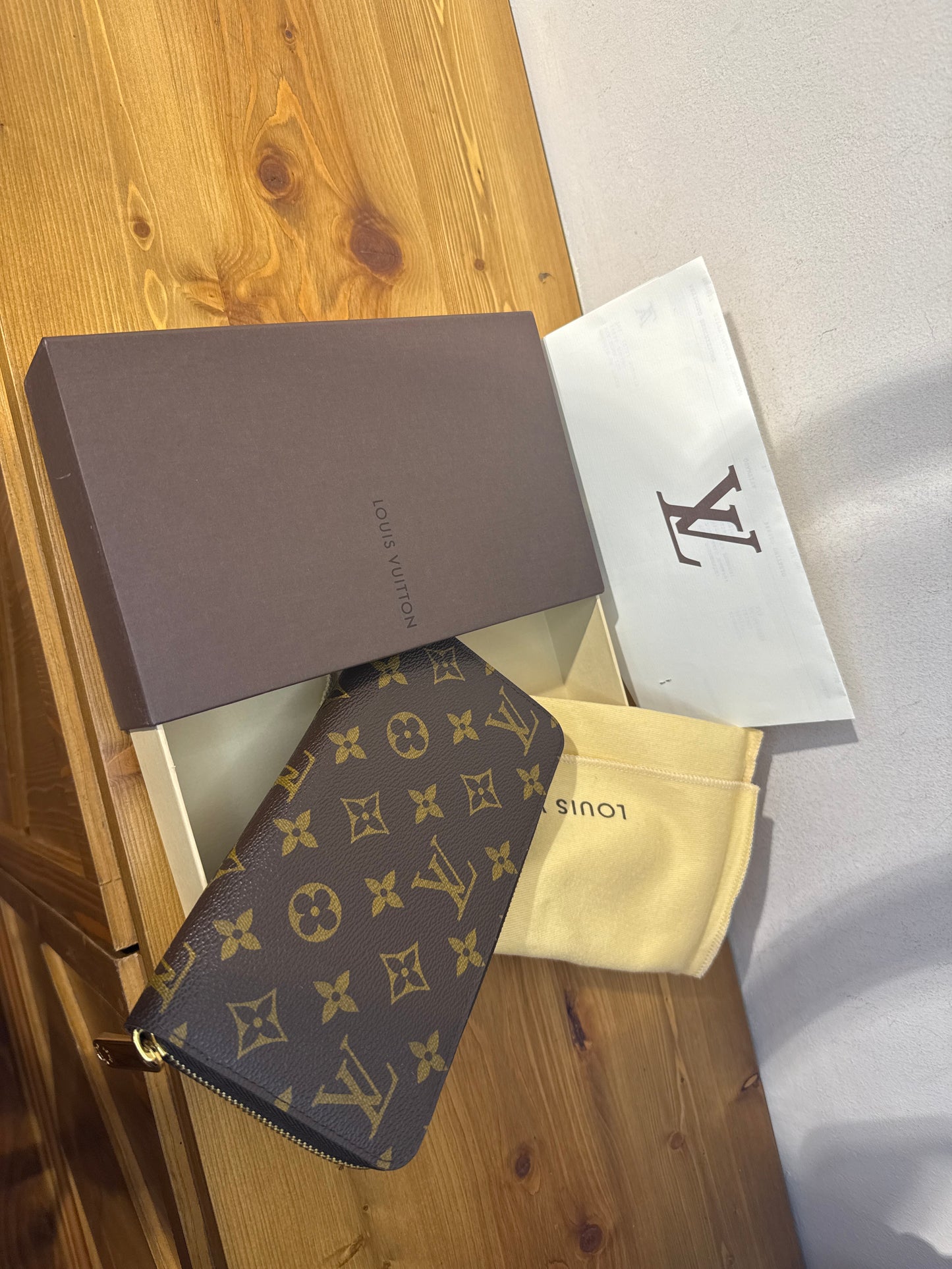 Louis Vuitton Portafogli Zippy Monogram