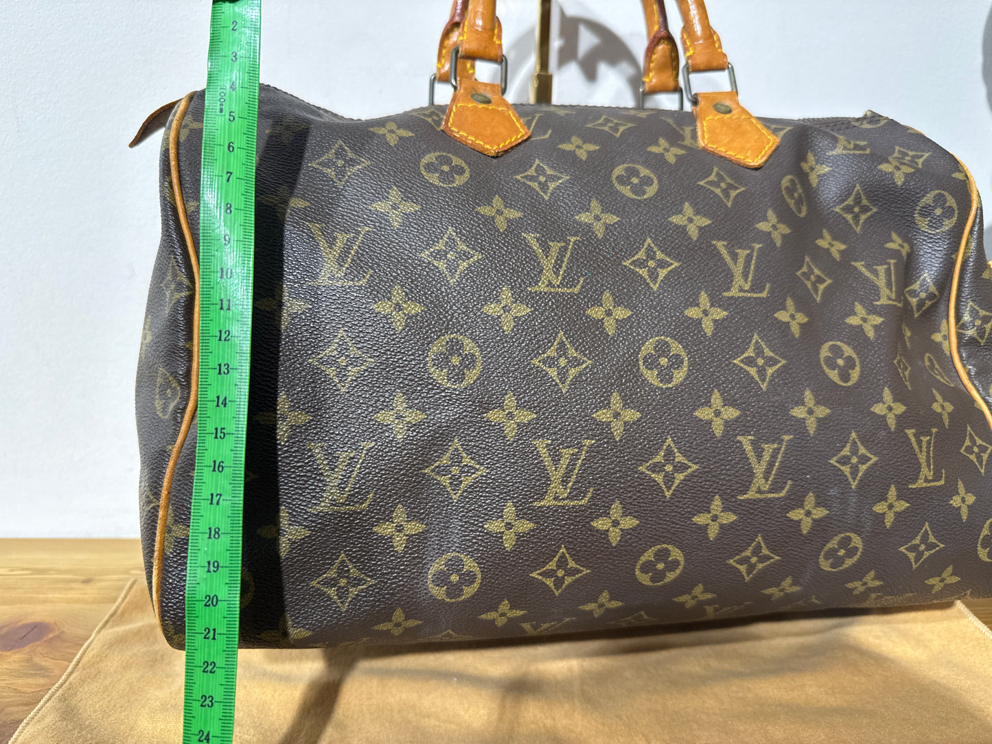 Louis Vuitton Speedy 35 Monogram