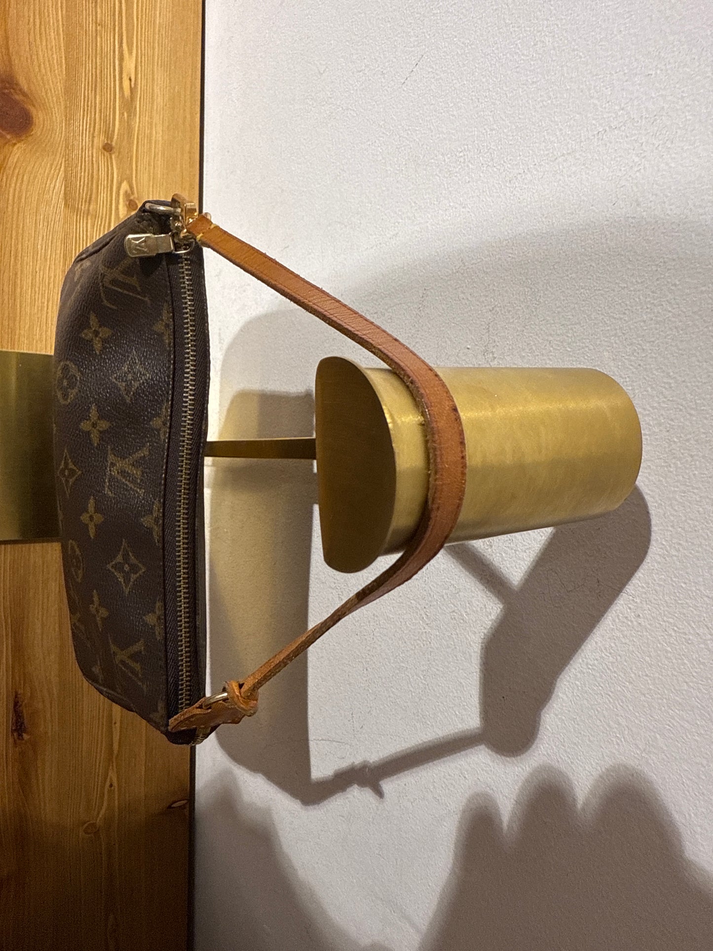 Louis Vuitton Pochette Monogram