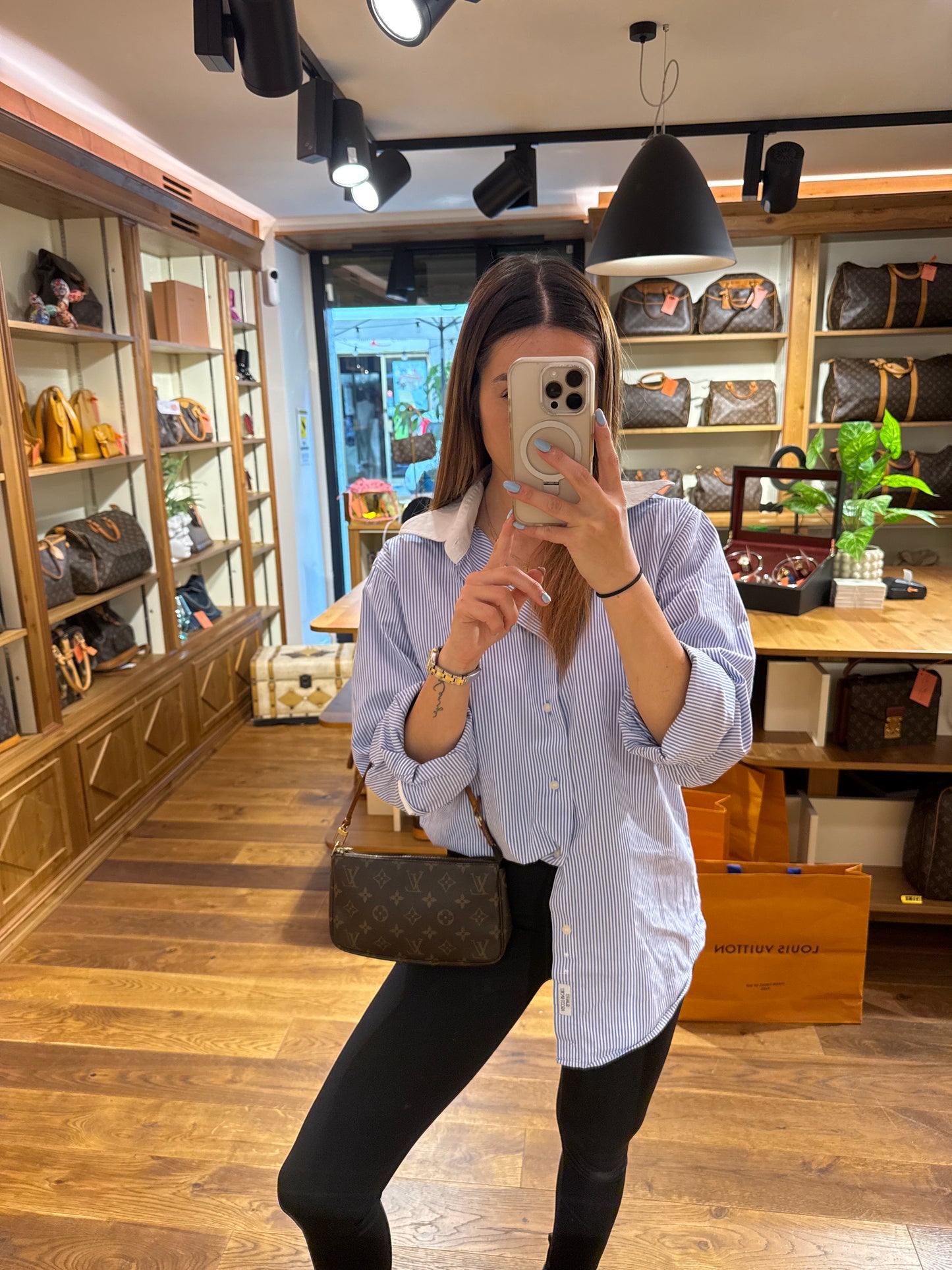 Louis Vuitton Pochette Monogram
