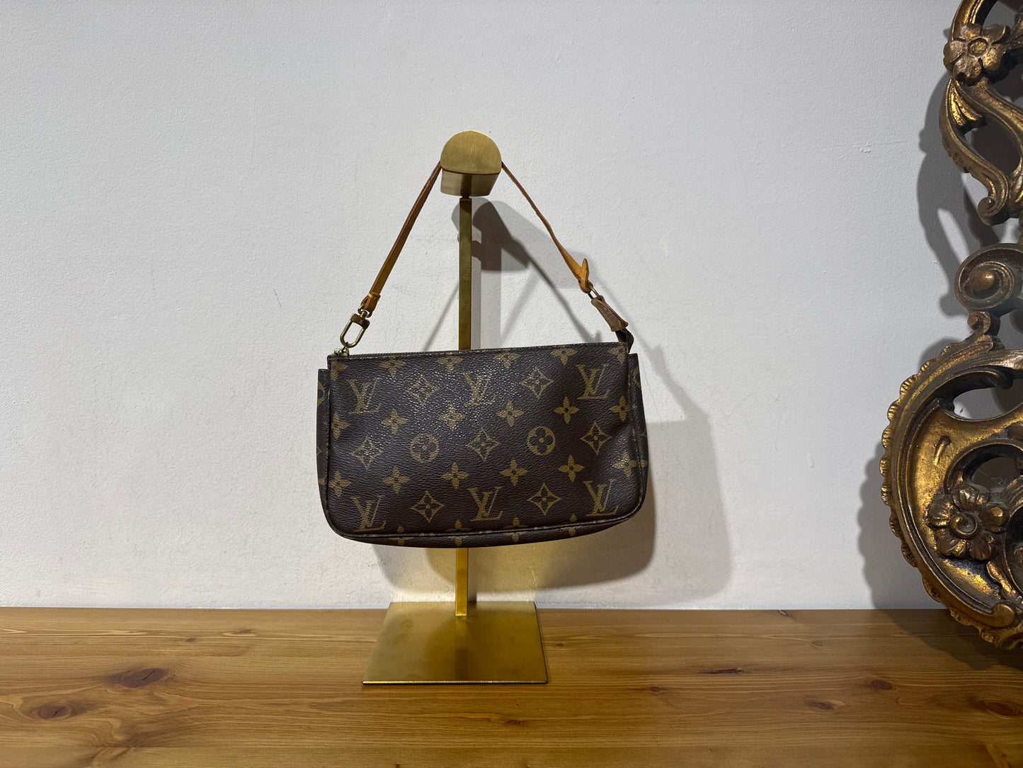 Louis Vuitton Pochette Monogram