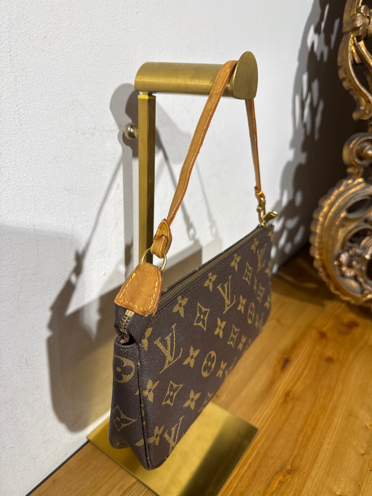 Louis Vuitton Pochette Monogram