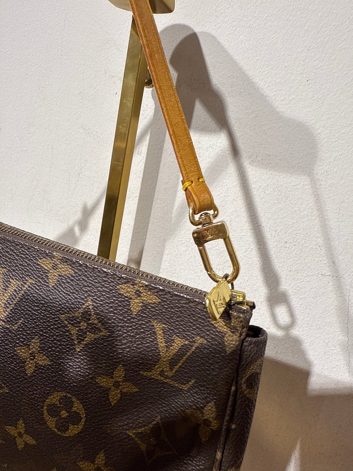 Louis Vuitton Pochette Monogram