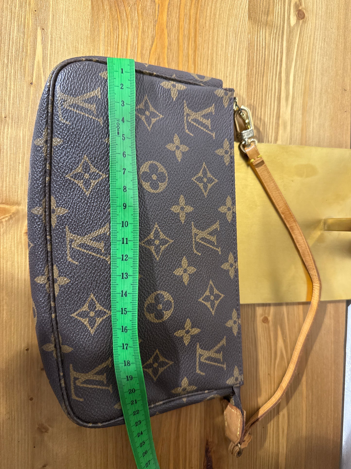 Louis Vuitton Pochette Monogram