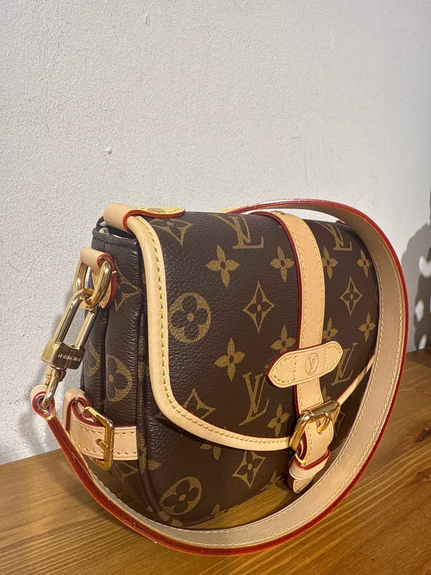 Louis Vuitton Saumur BB