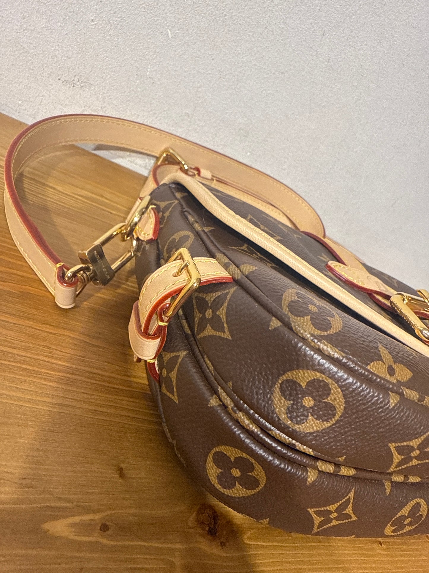 Louis Vuitton Saumur BB