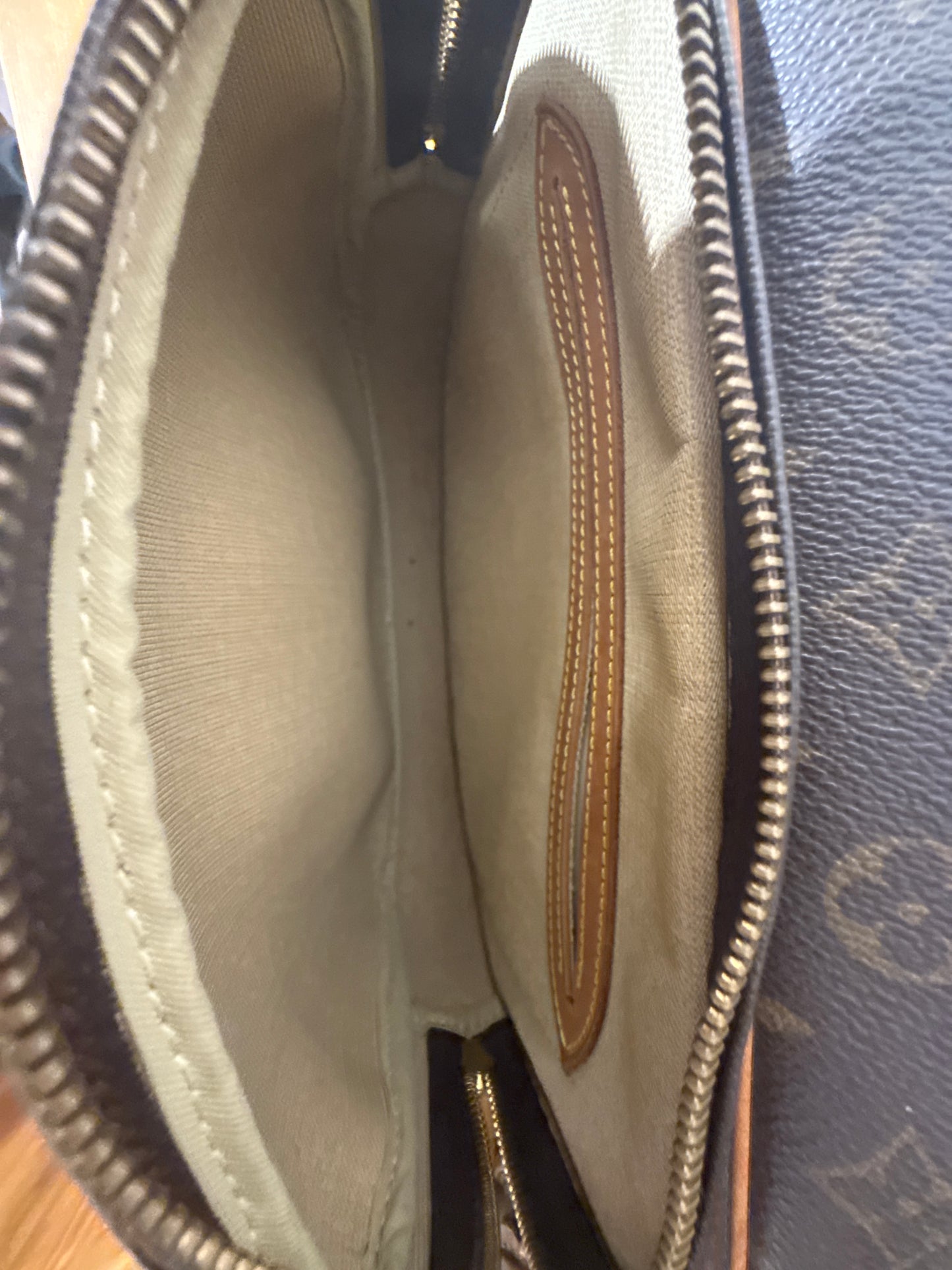 Louis Vuitton Reporter PM