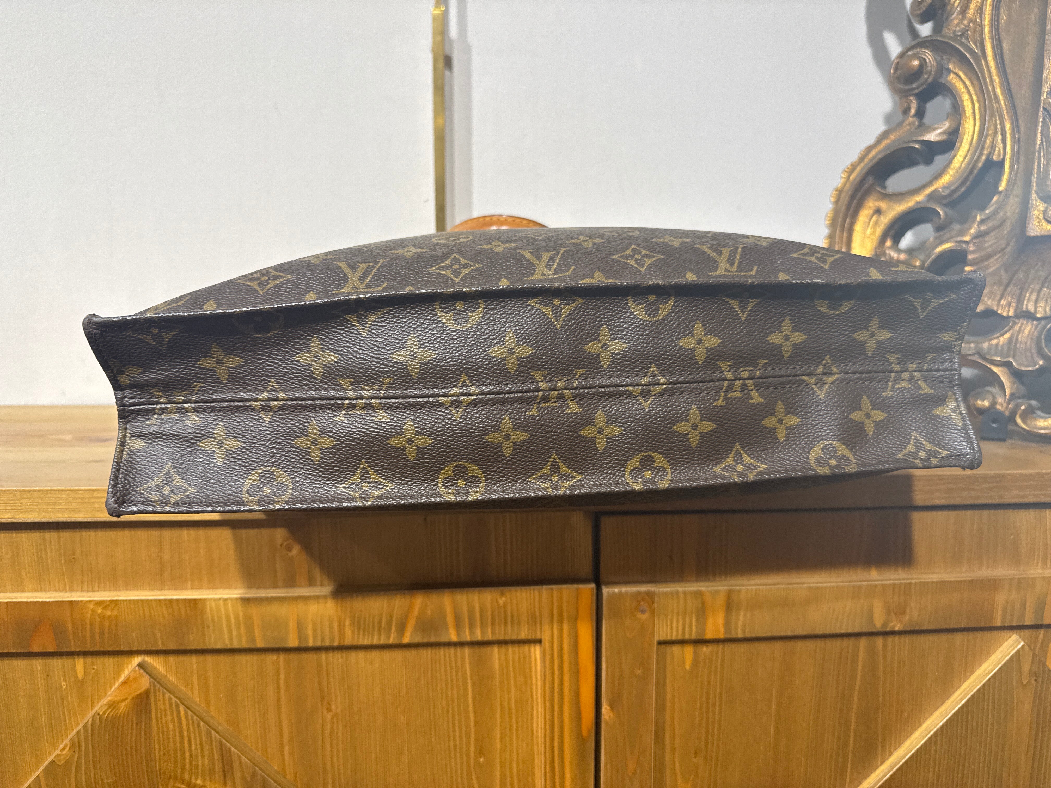 Louis Vuitton Sac Plat