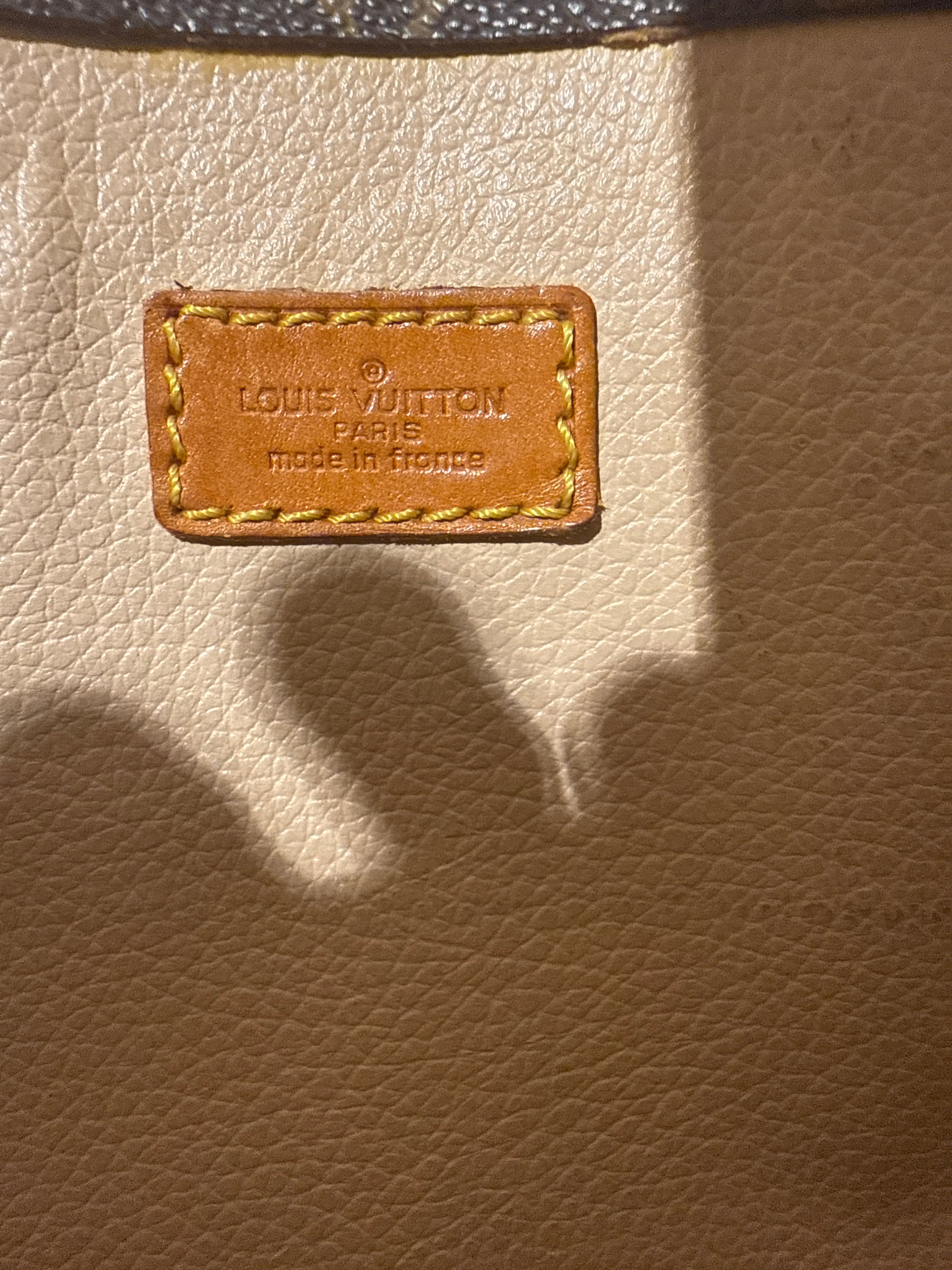 Louis Vuitton Sac Plat