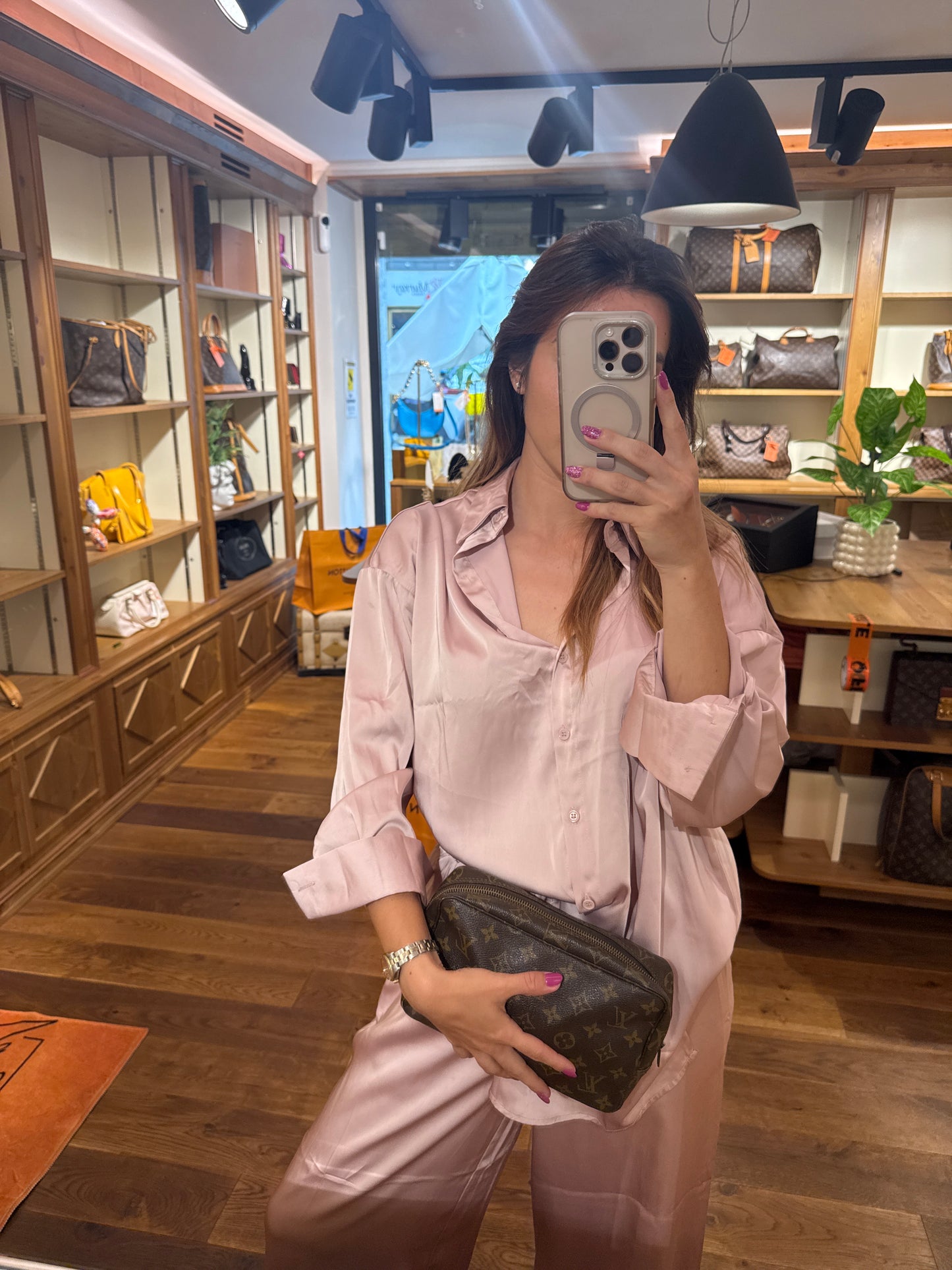 Louis Vuitton Trousse 23