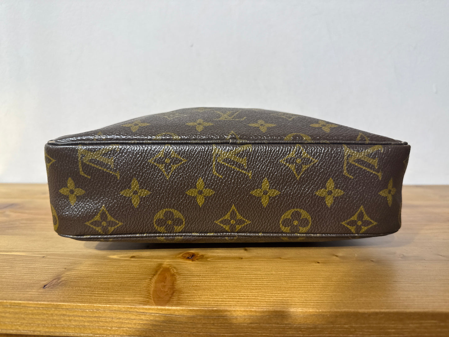 Louis Vuitton Trousse 23