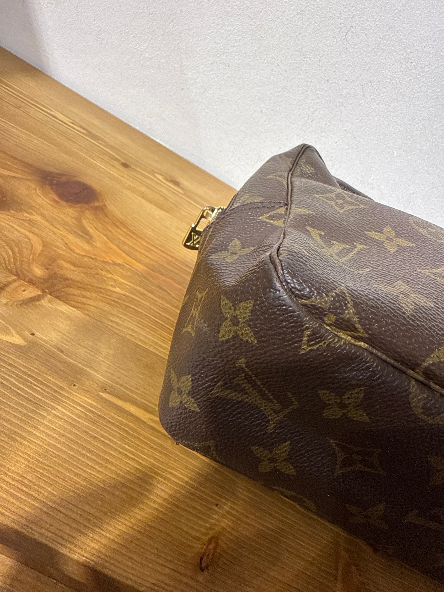 Louis Vuitton Trousse 28
