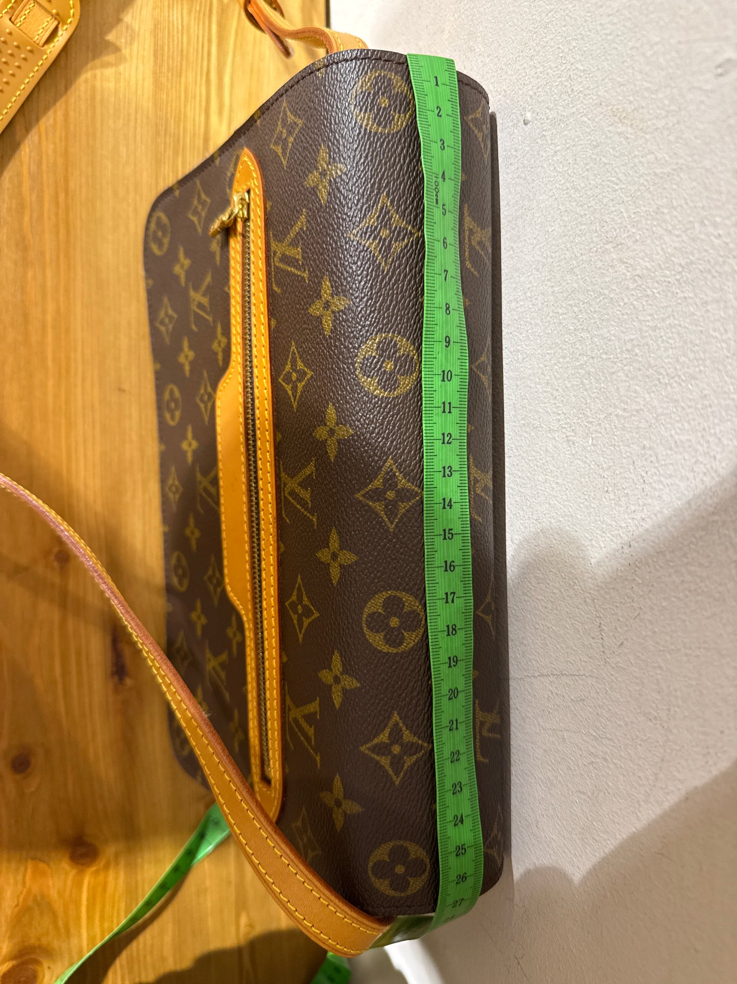 Louis Vuitton Saint German 27