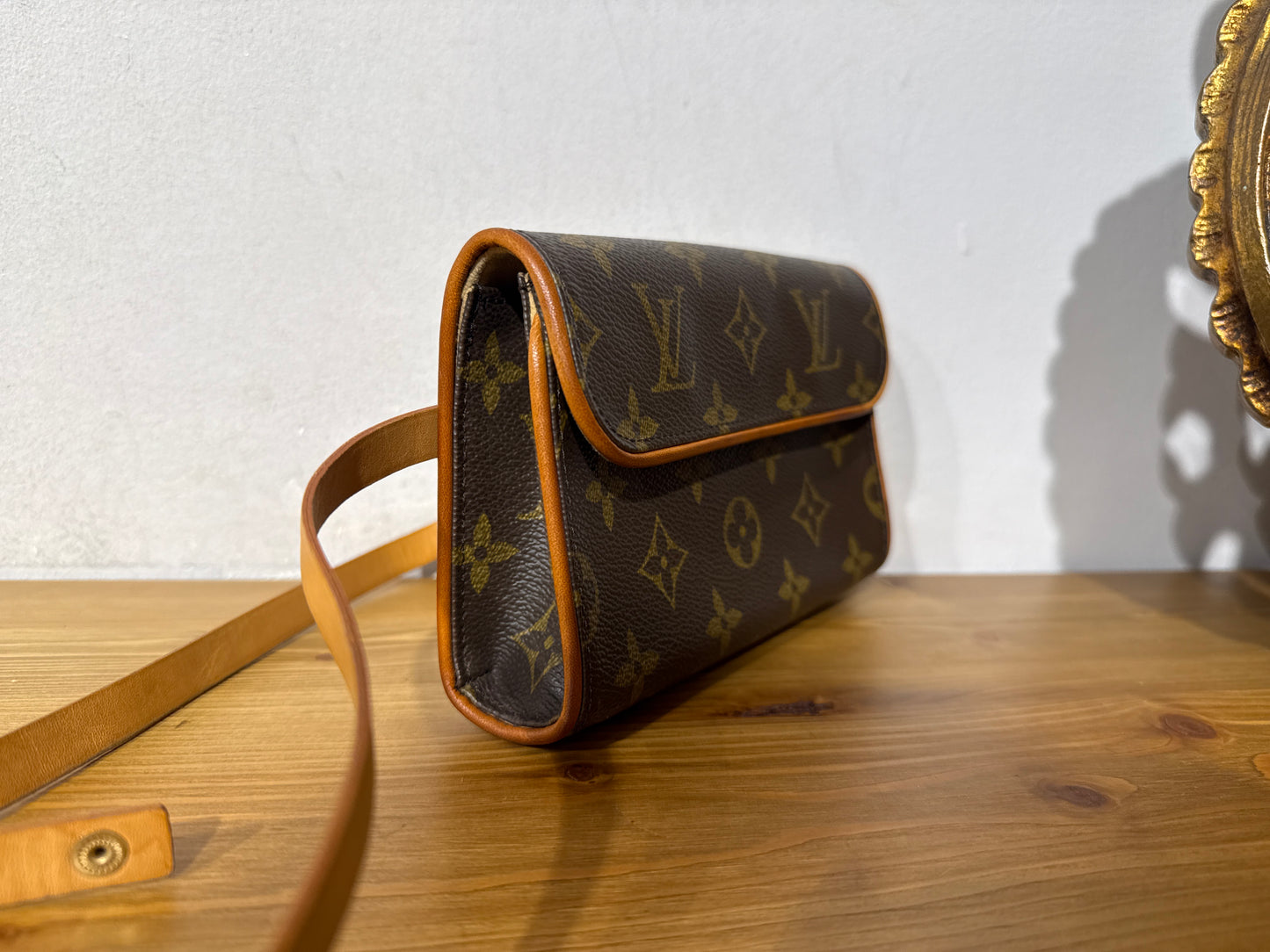 Louis Vuitton Pochette Florentine