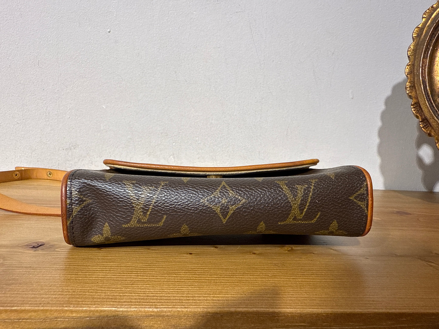 Louis Vuitton Pochette Florentine