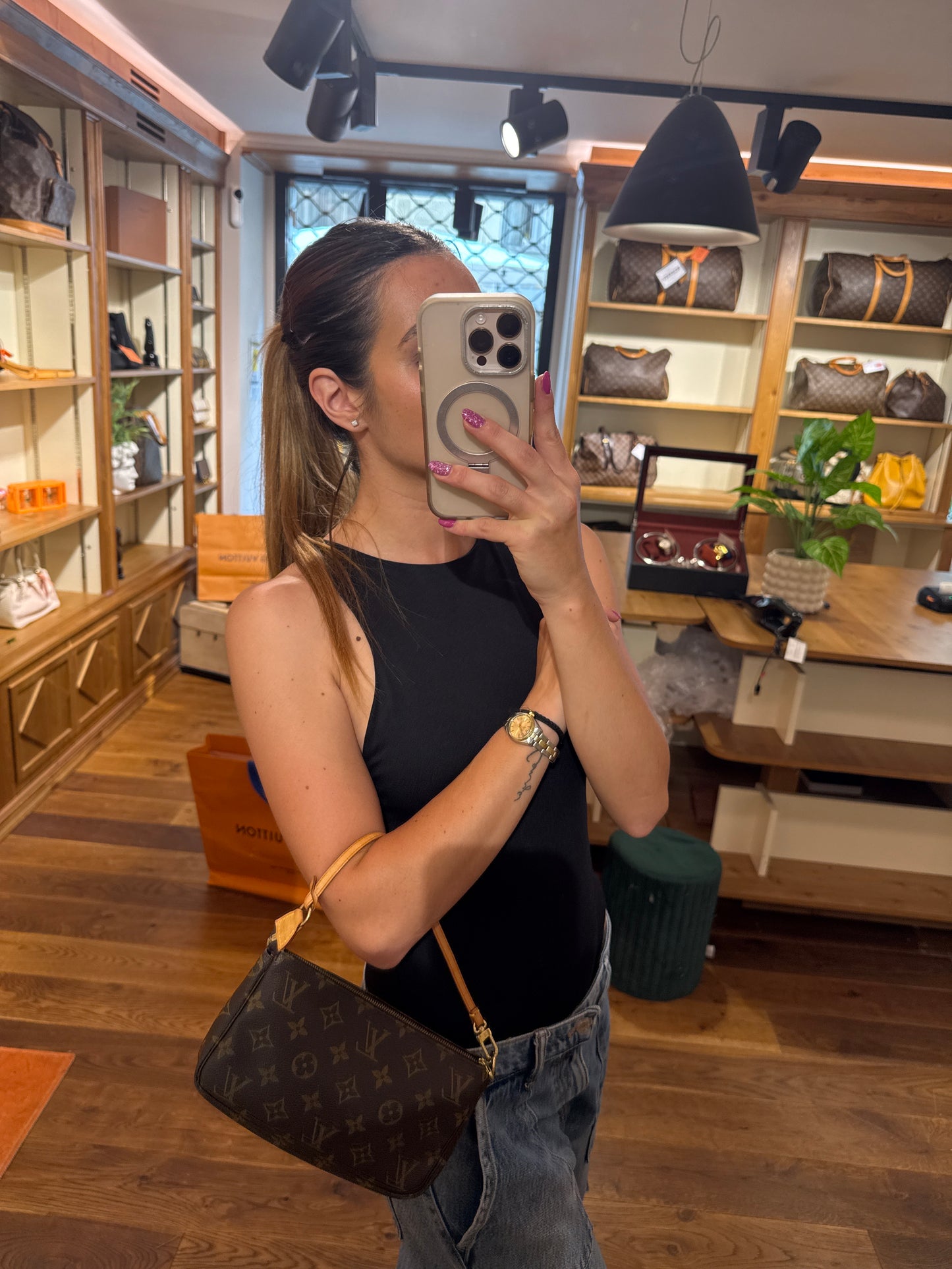 Louis Vuitton Pochette Monogram