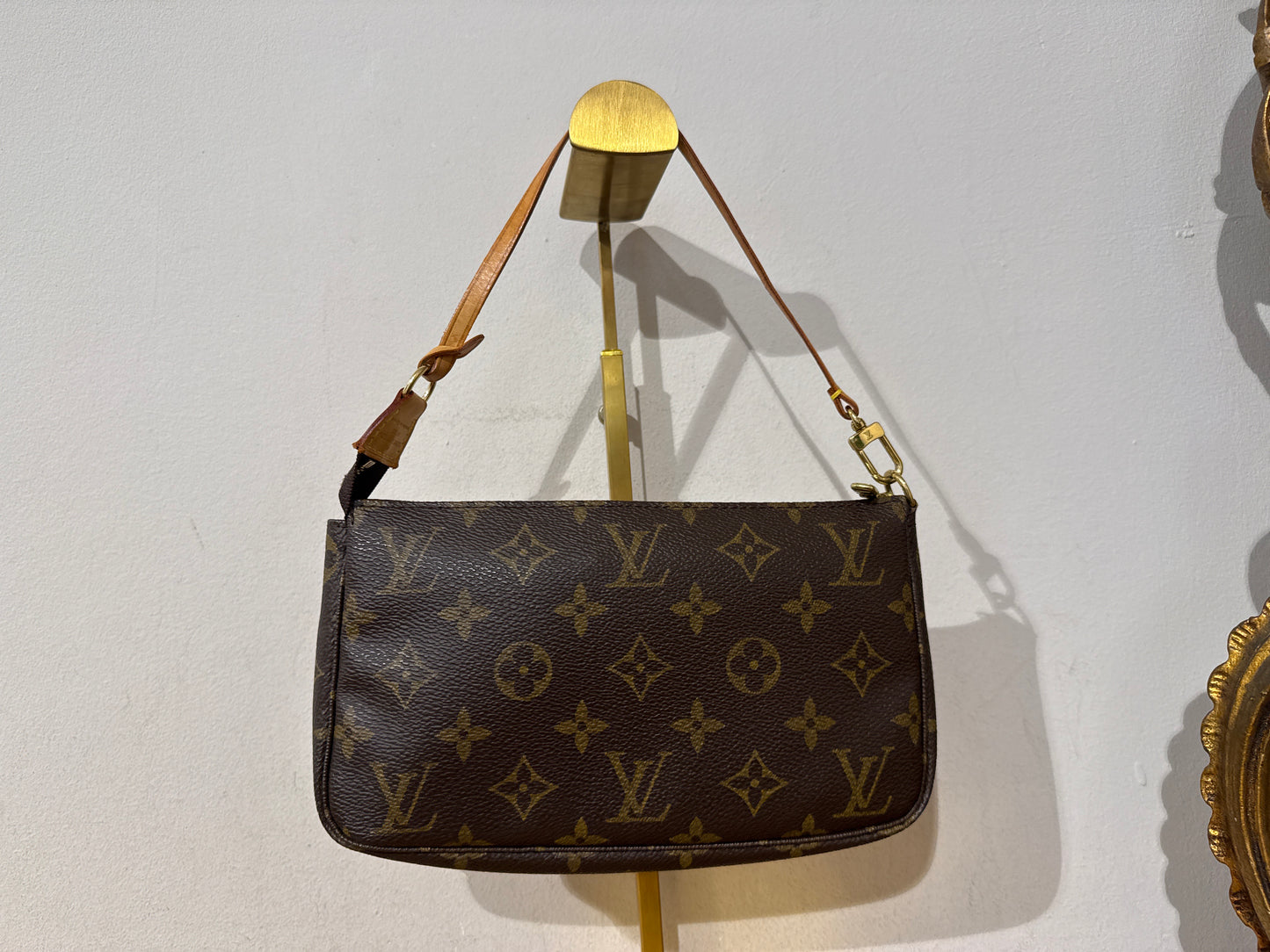 Louis Vuitton Pochette Monogram