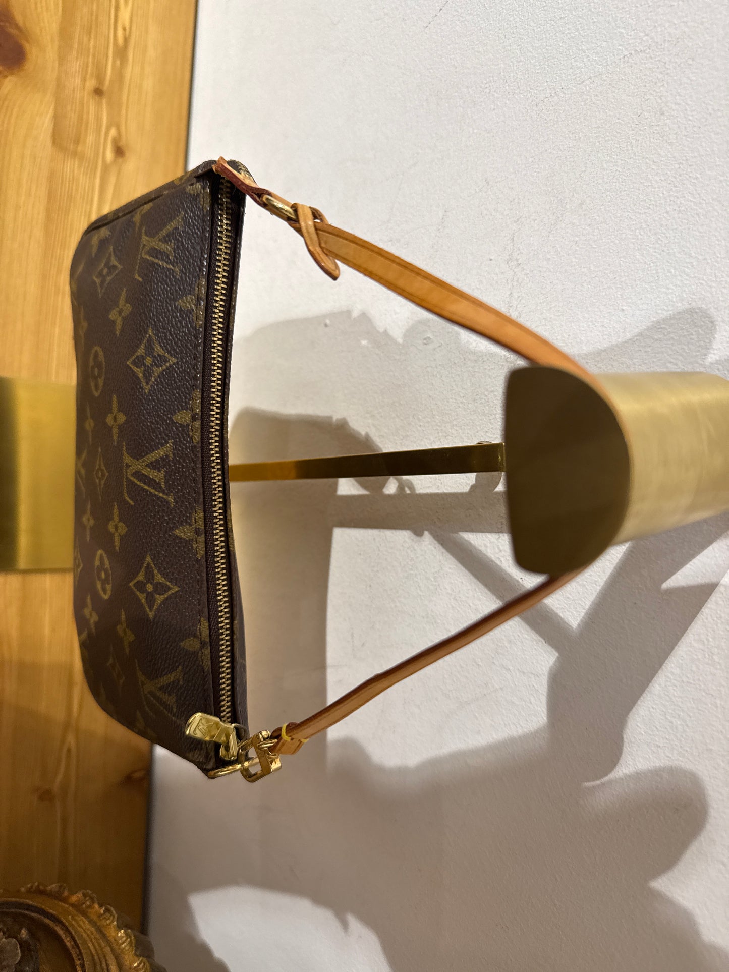 Louis Vuitton Pochette Monogram