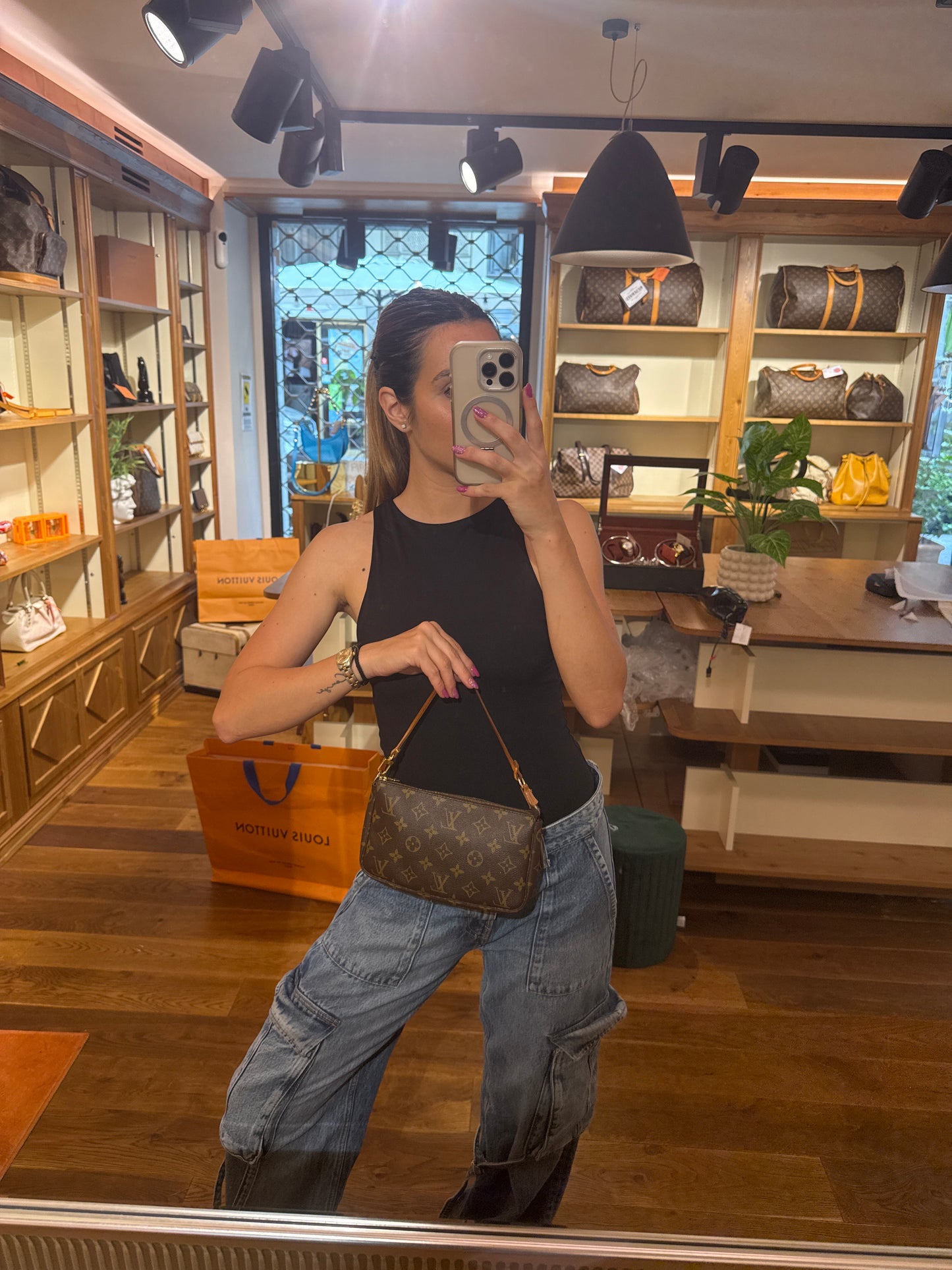 Louis Vuitton Pochette Monogram