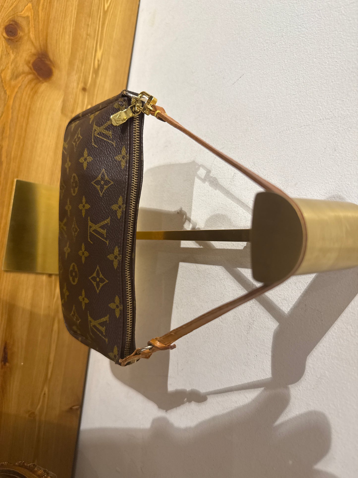 Louis Vuitton Pochette Monogram