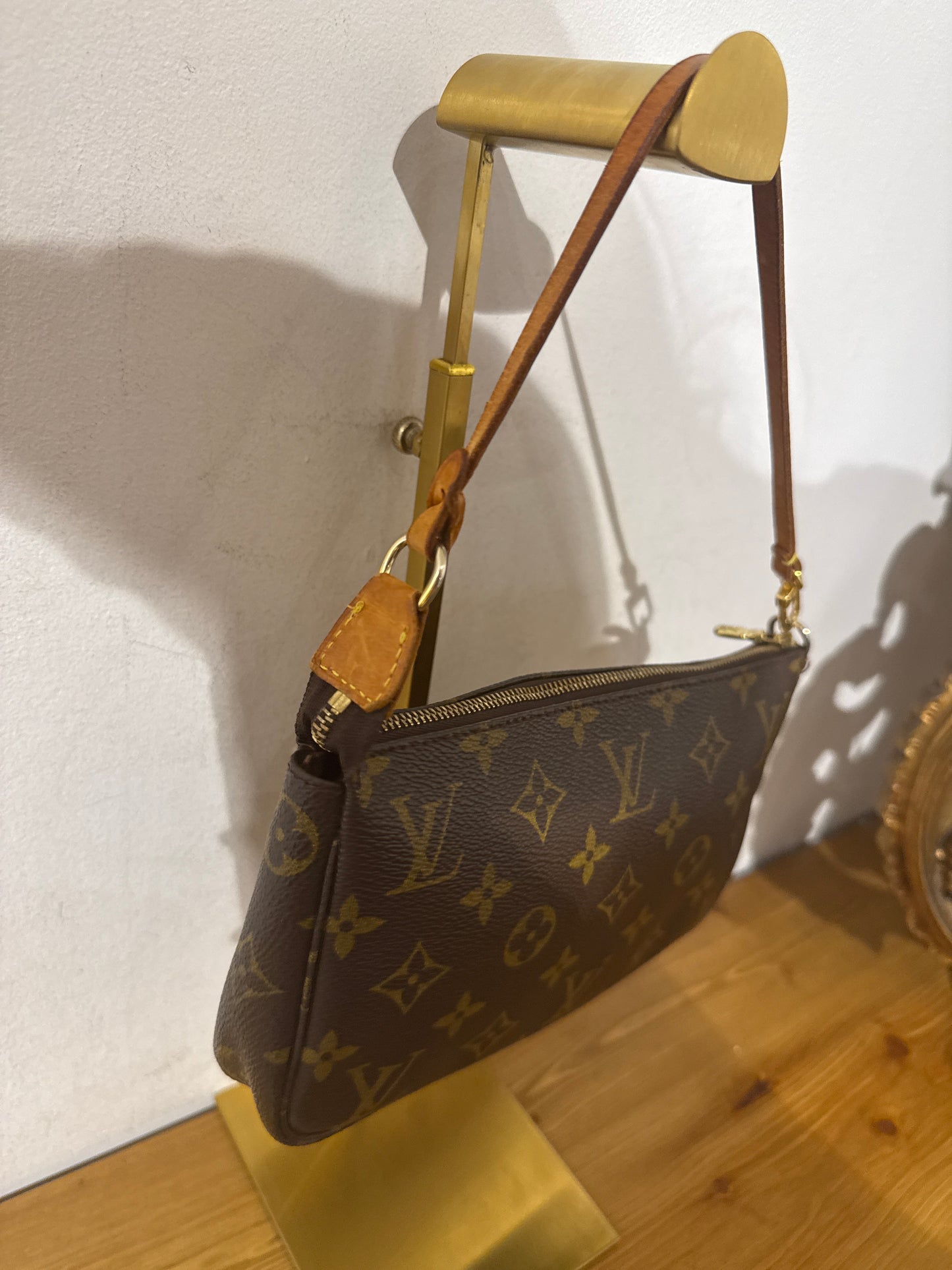 Louis Vuitton Pochette Monogram