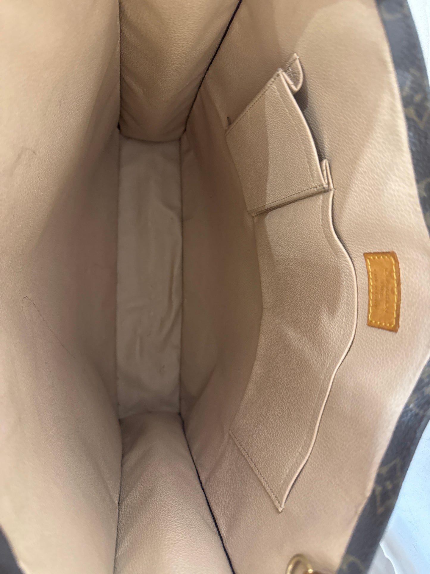 Louis Vuitton Sac Plat