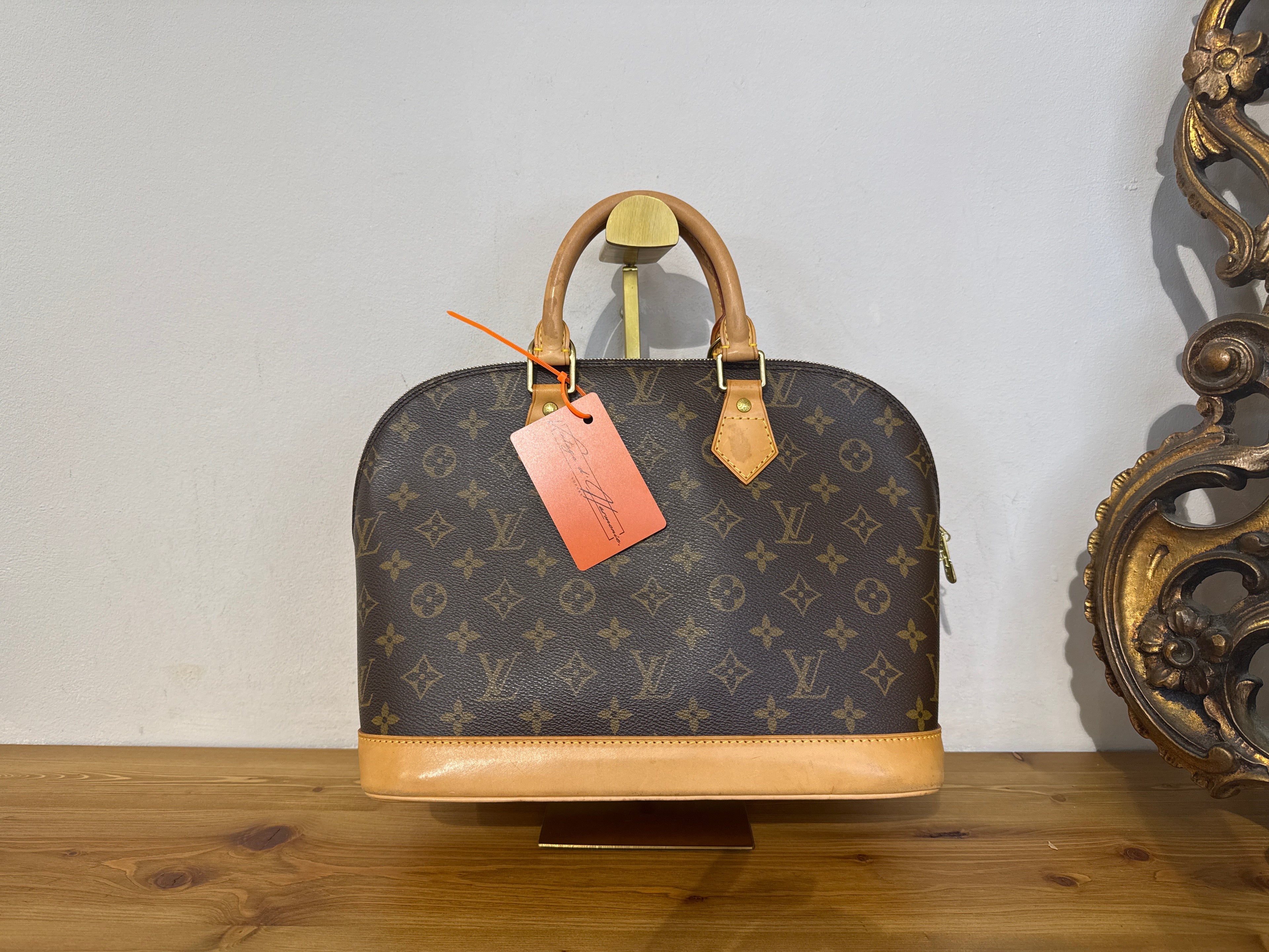 Louis Vuitton Alma