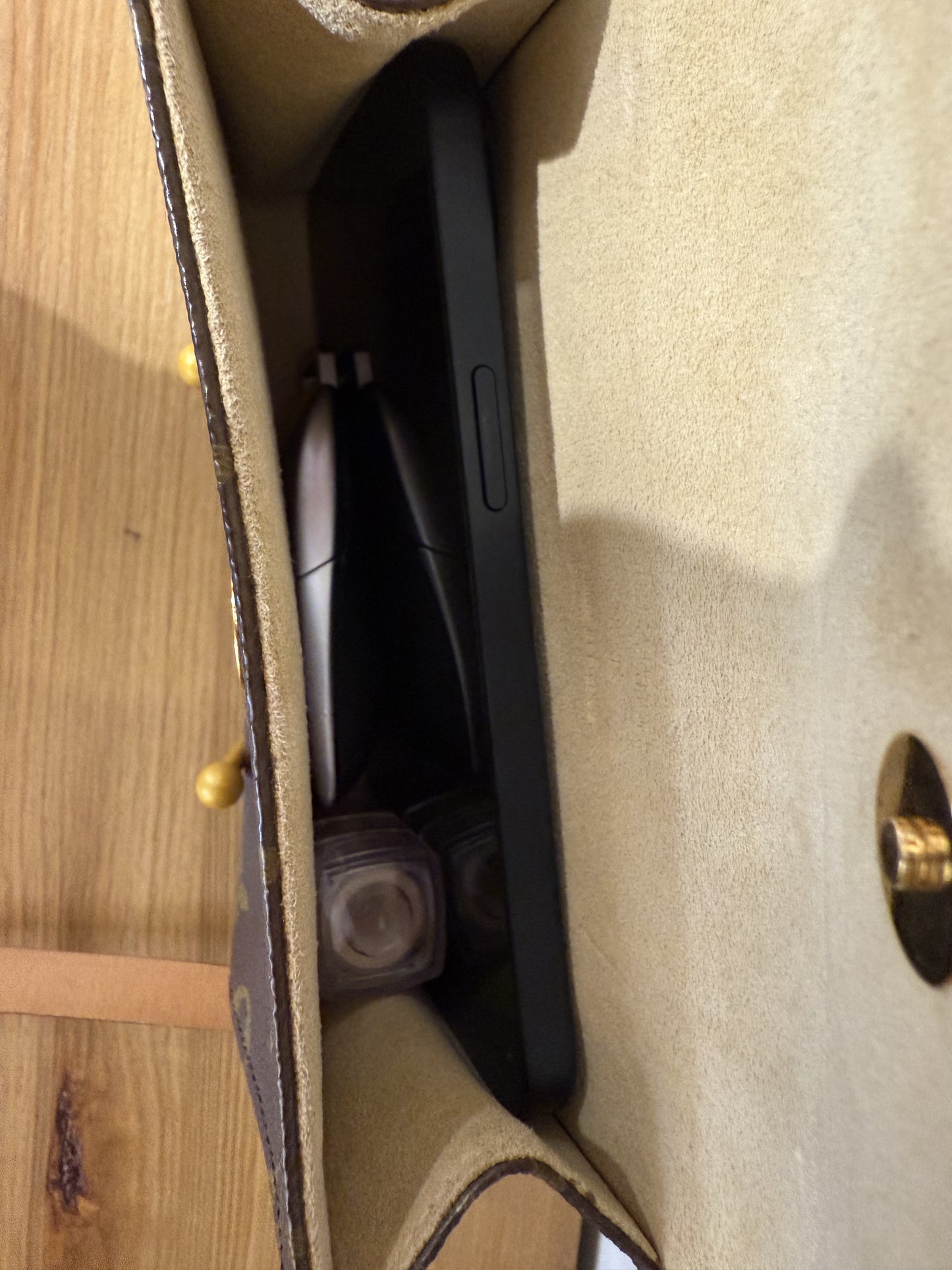 Louis Vuitton Pochette Florentine