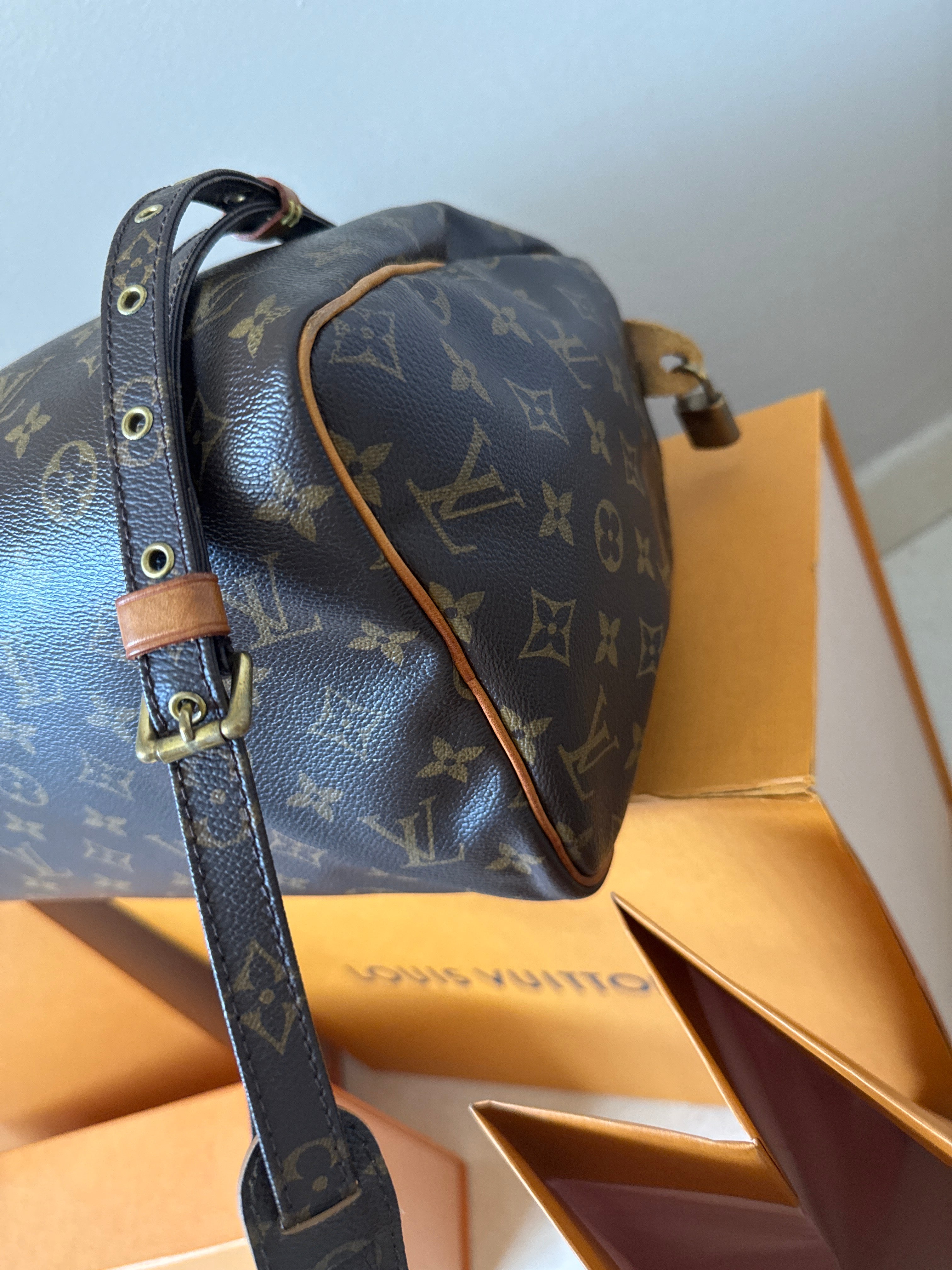 Louis Vuitton Speedy 30 con tracolla