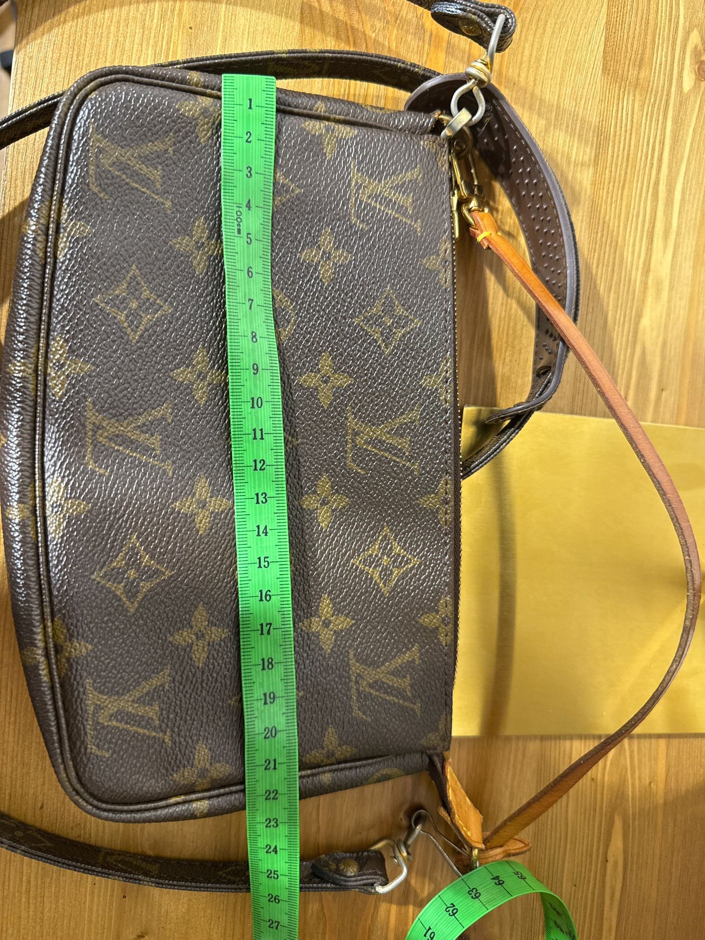 Louis Vuitton Pochette Monogram Crossbody