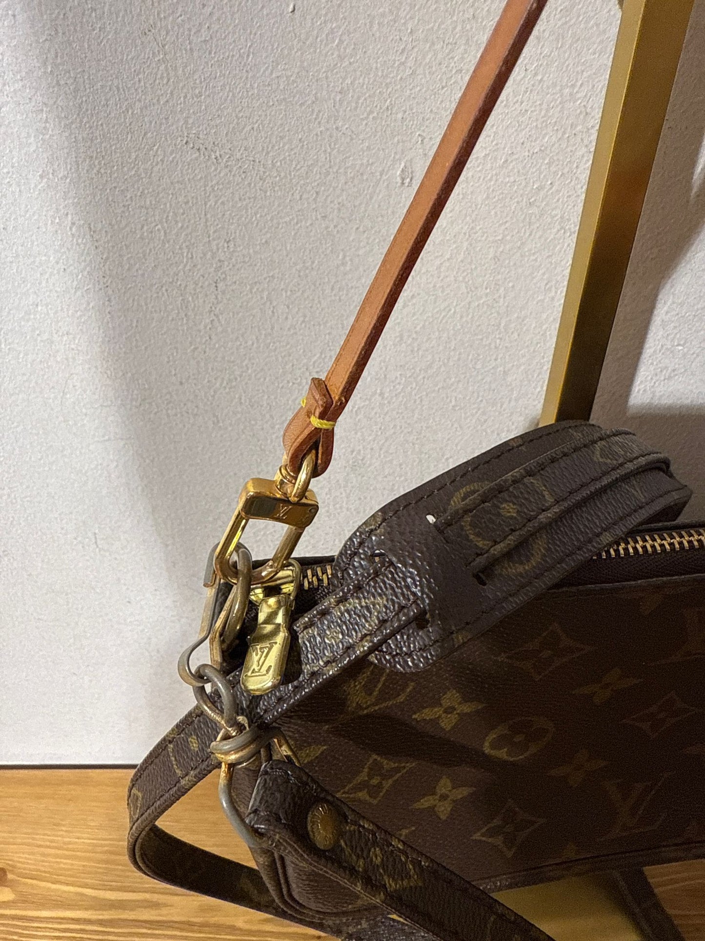 Louis Vuitton Pochette Monogram Crossbody