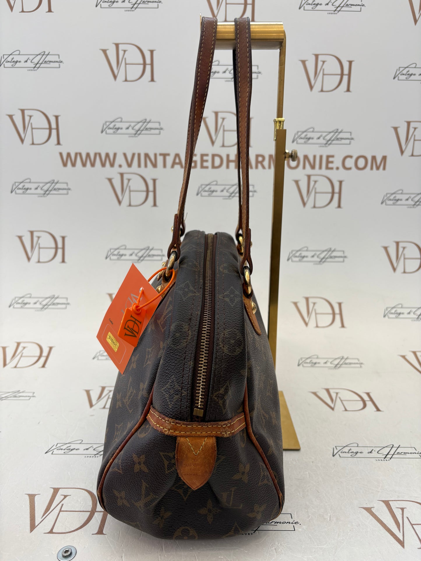 016901 - Louis Vuitton Montorgueil PM