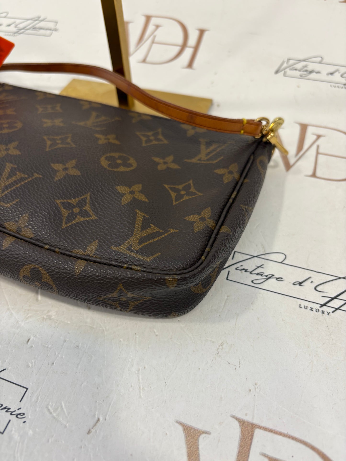 018265 - Louis Vuitton Pochette Accessoires