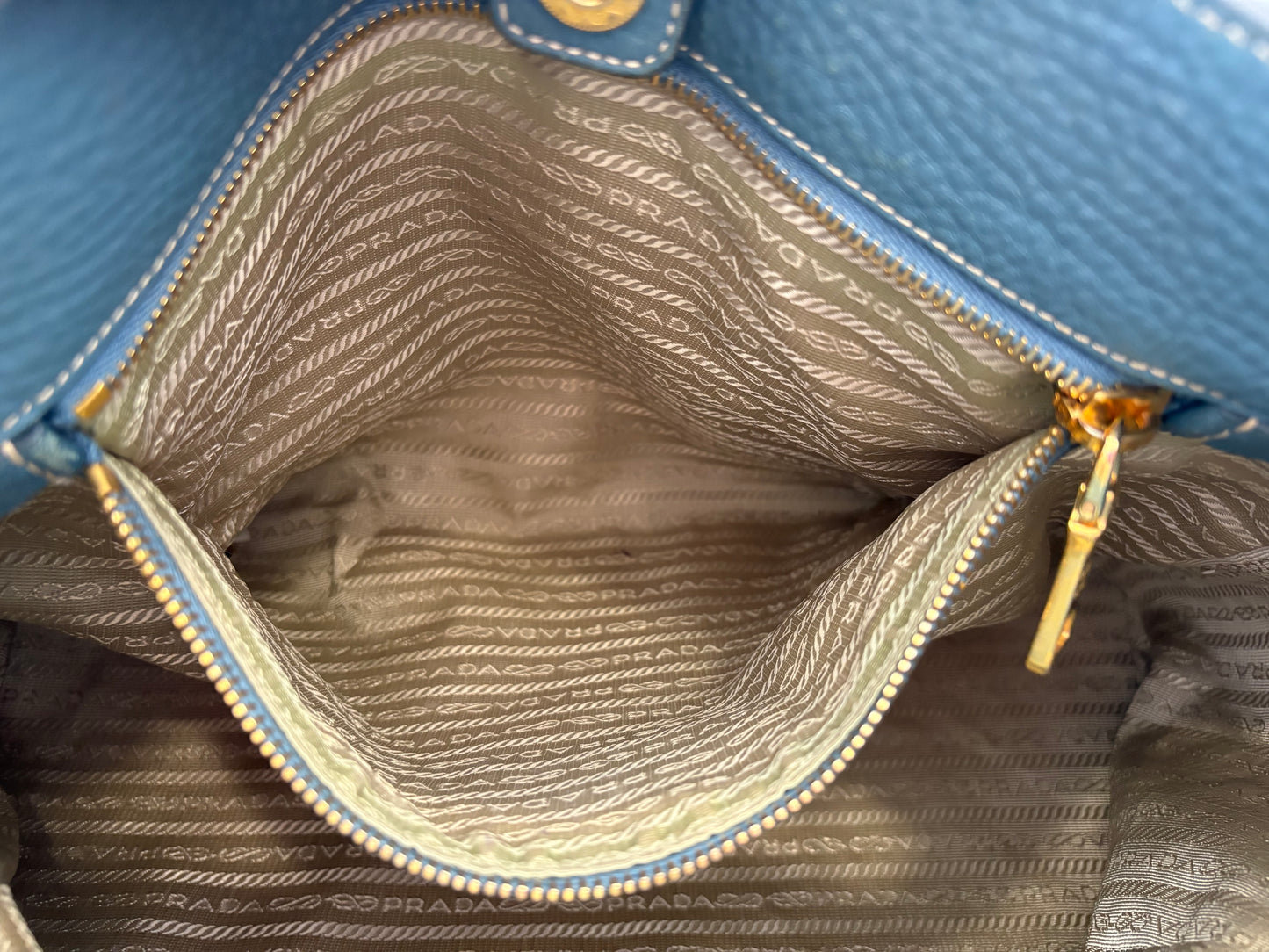 018314 - Prada Bag