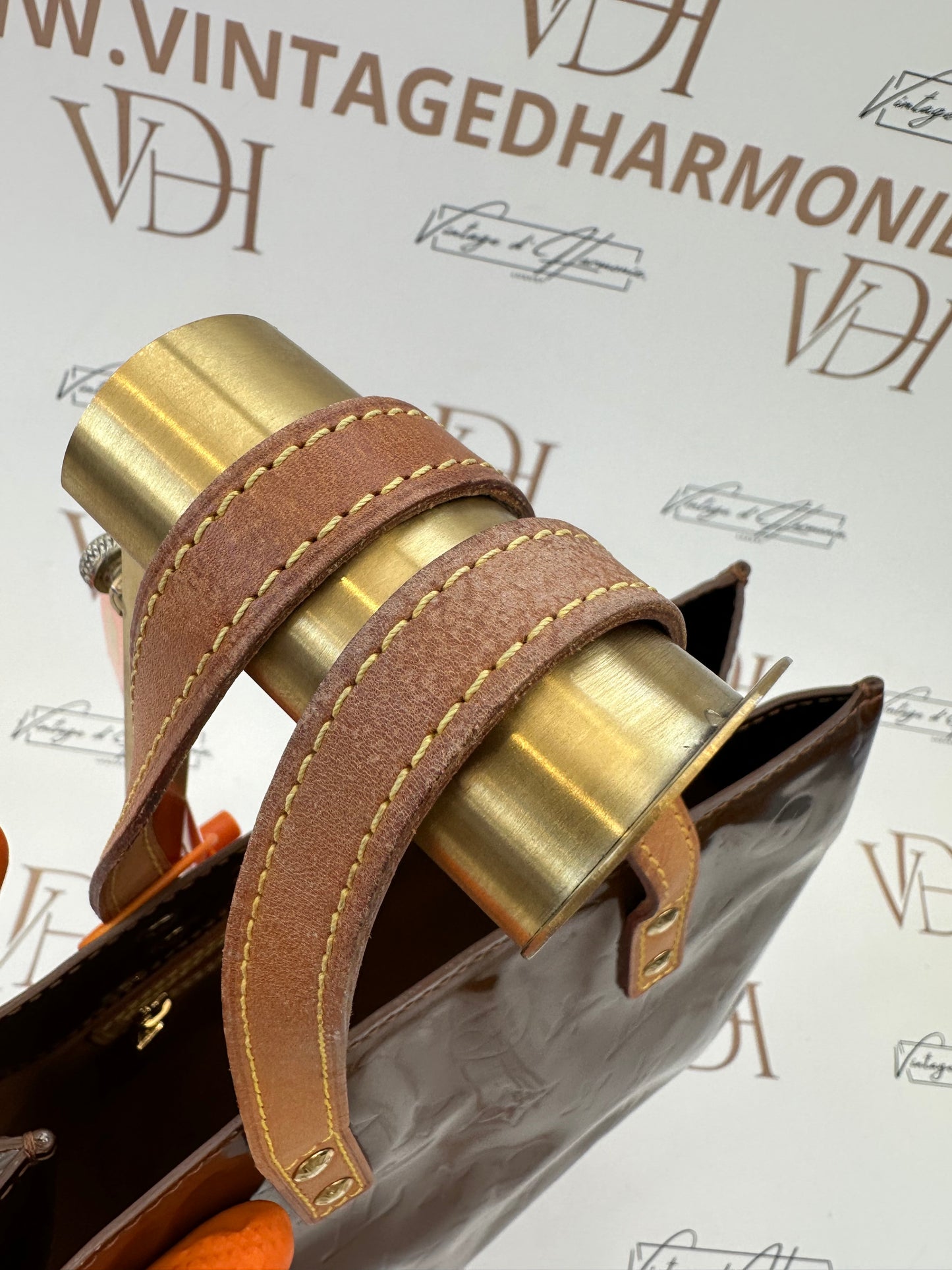 017750 - Louis Vuitton Bronze Vernis Reade PM