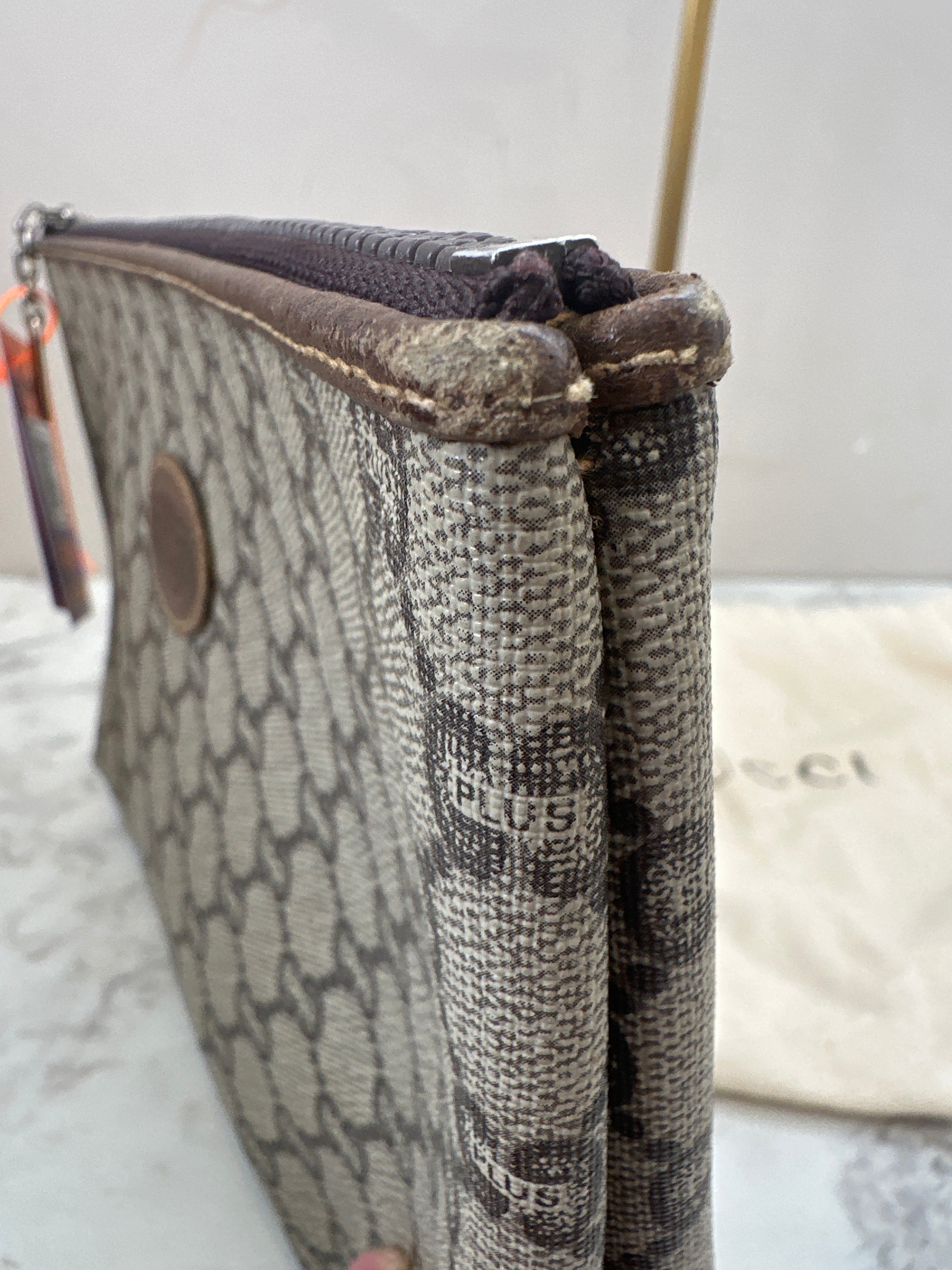 Gucci Pochette GG Plus