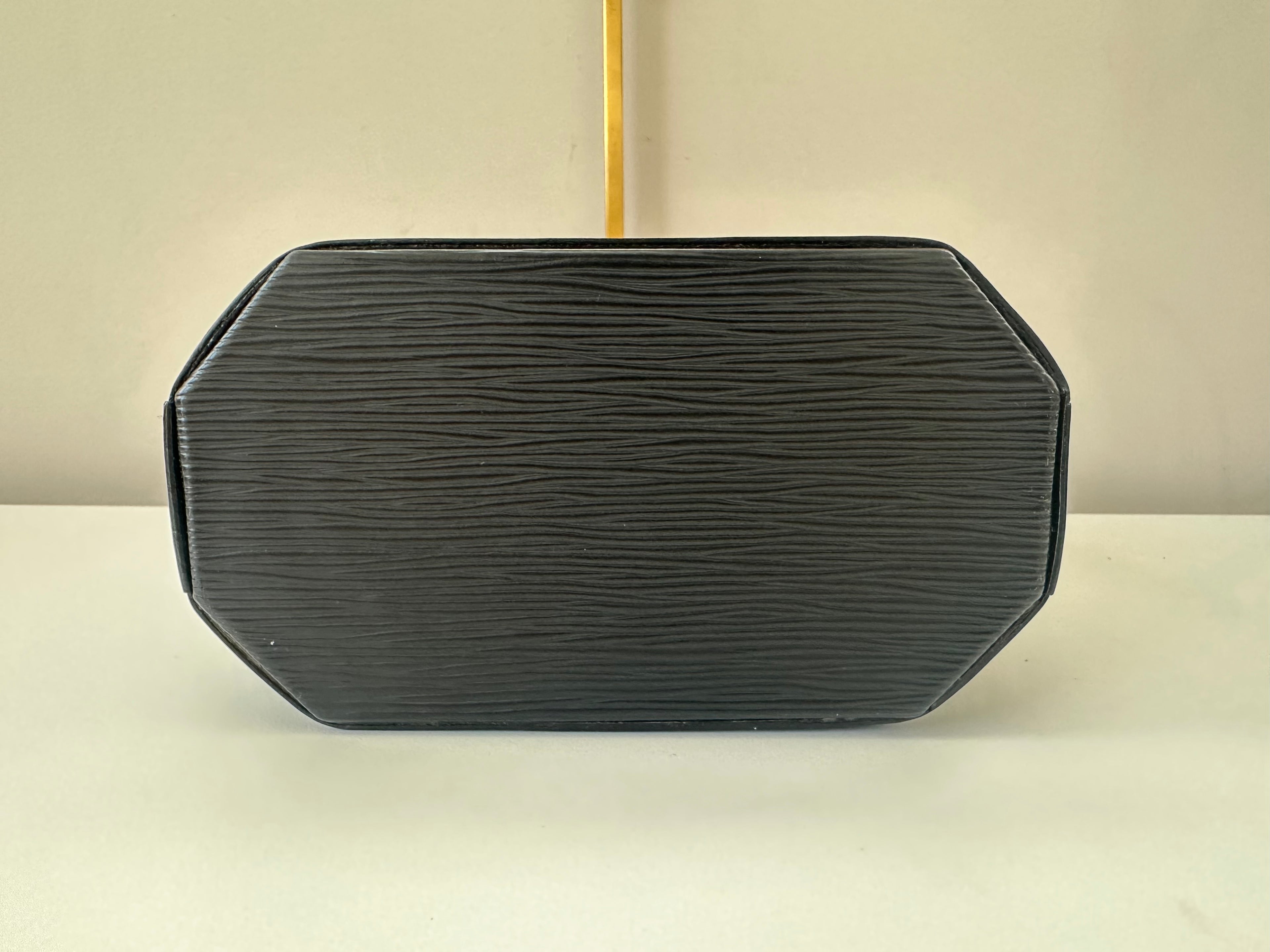 Louis Vuitton Epi Sac Seau