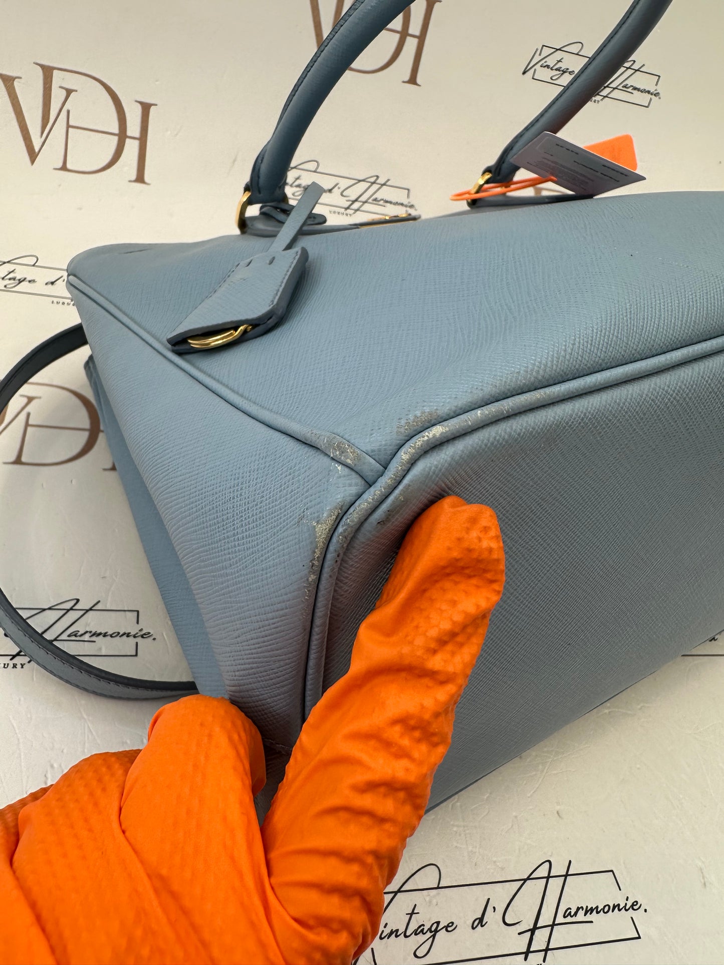 382868 - Prada Galleria