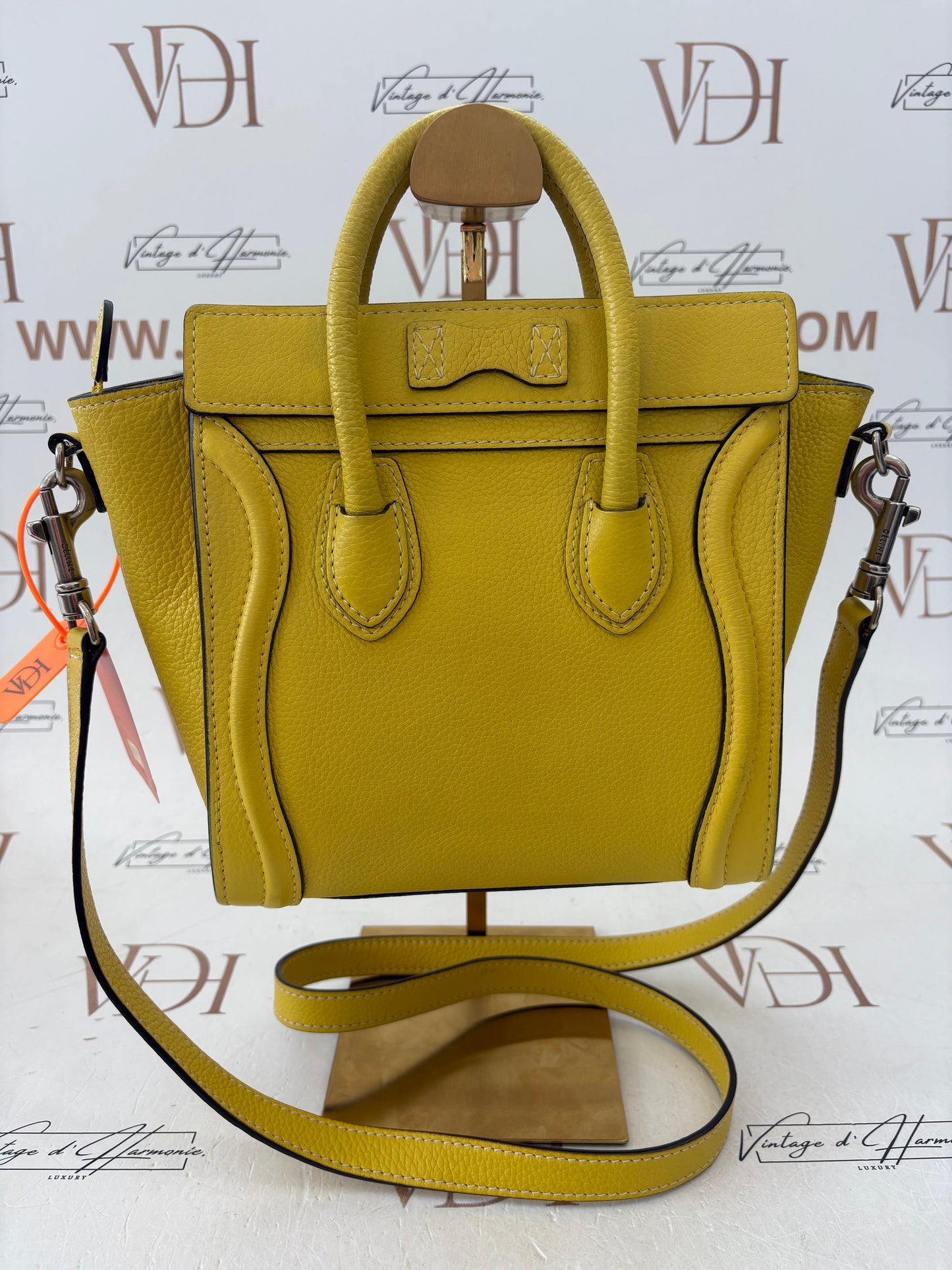 383887 - Céline Luggage Nano