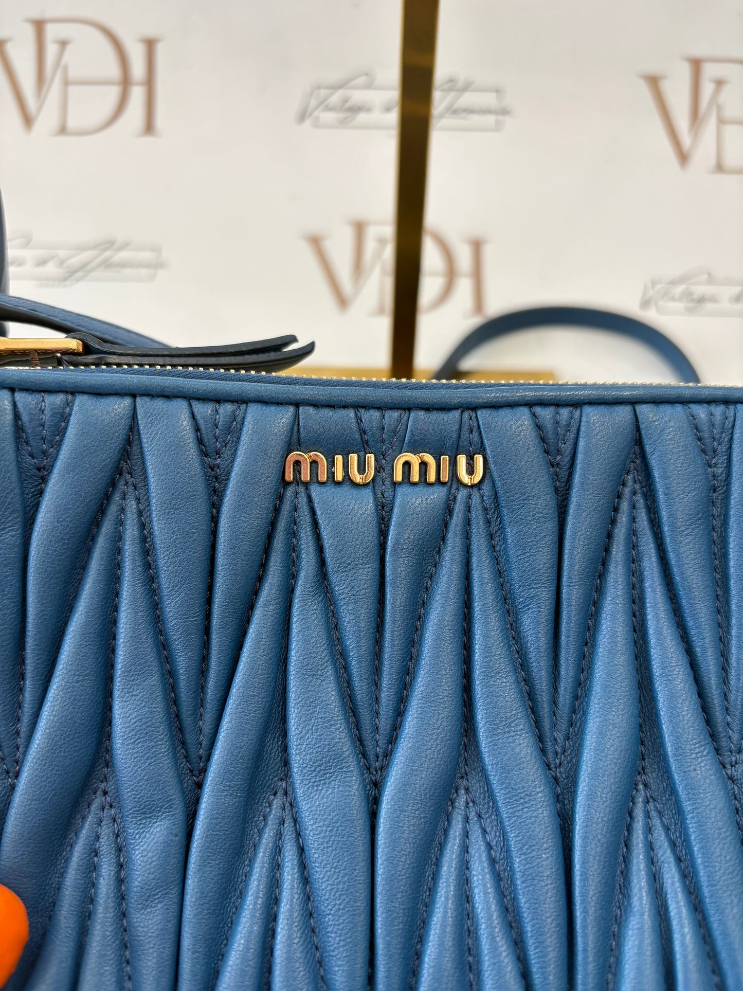 384313 - Miu Miu