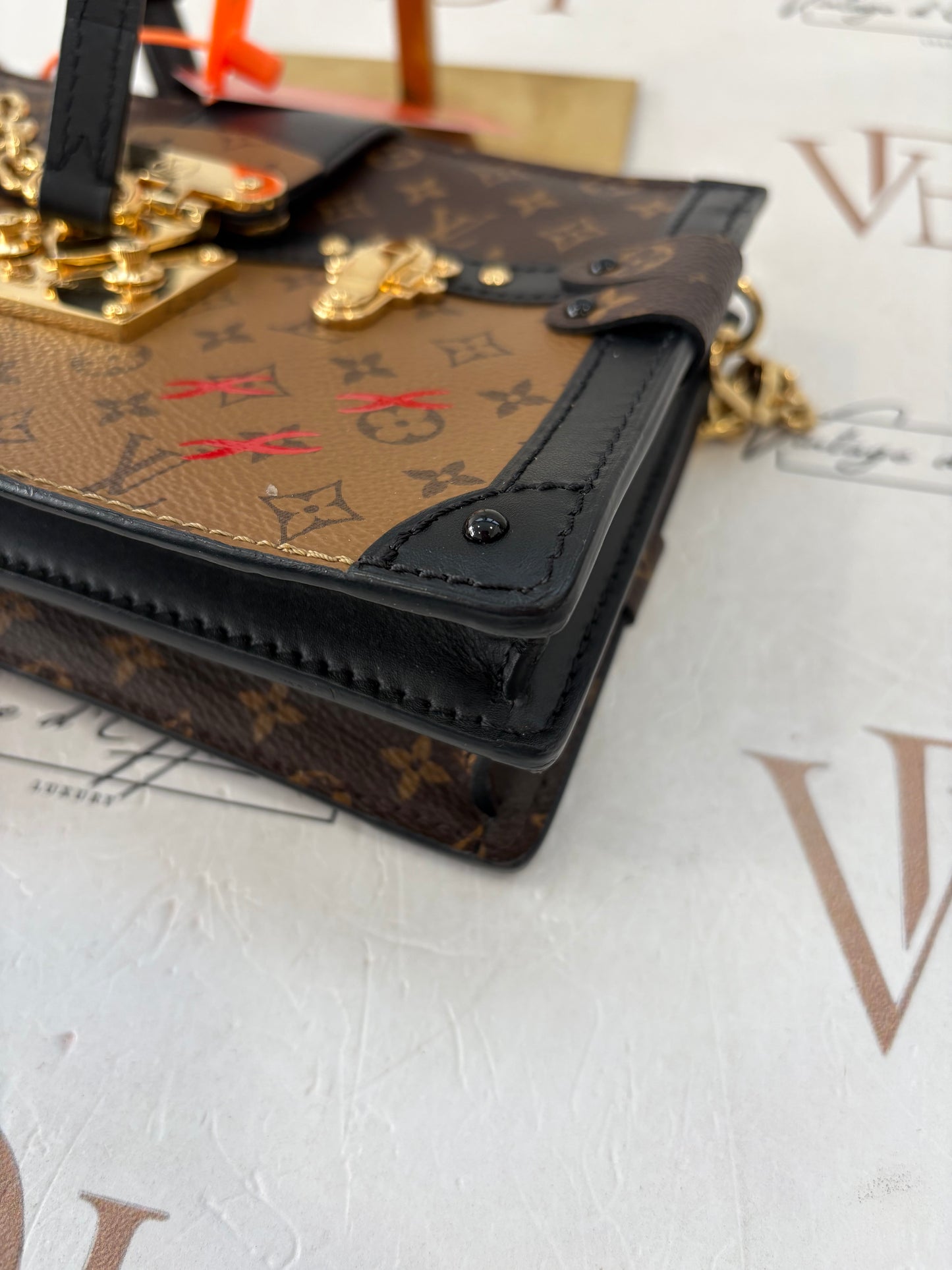 383336 - Louis Vuitton Clutch