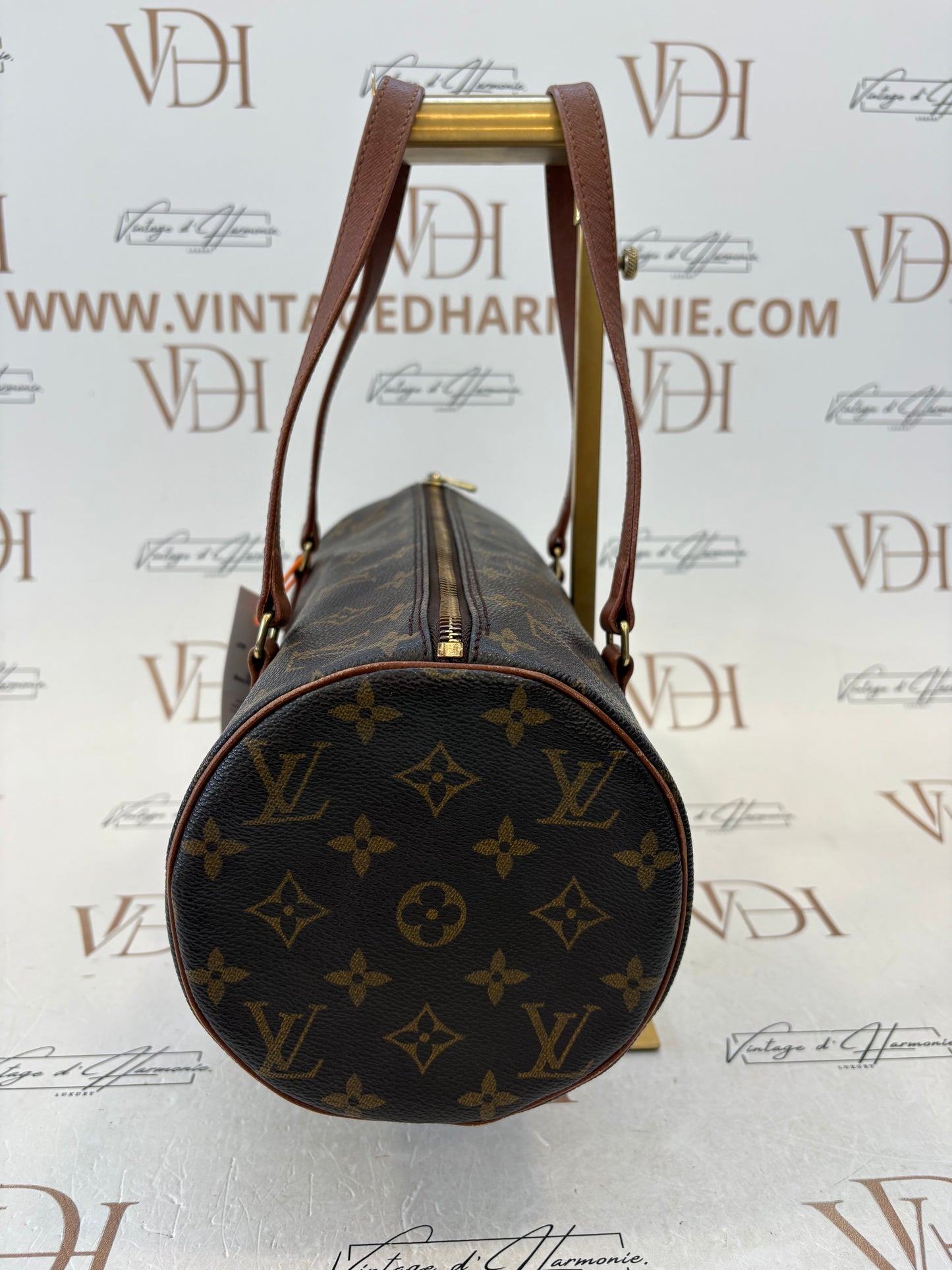 018992 - Louis Vuitton Papillon 30