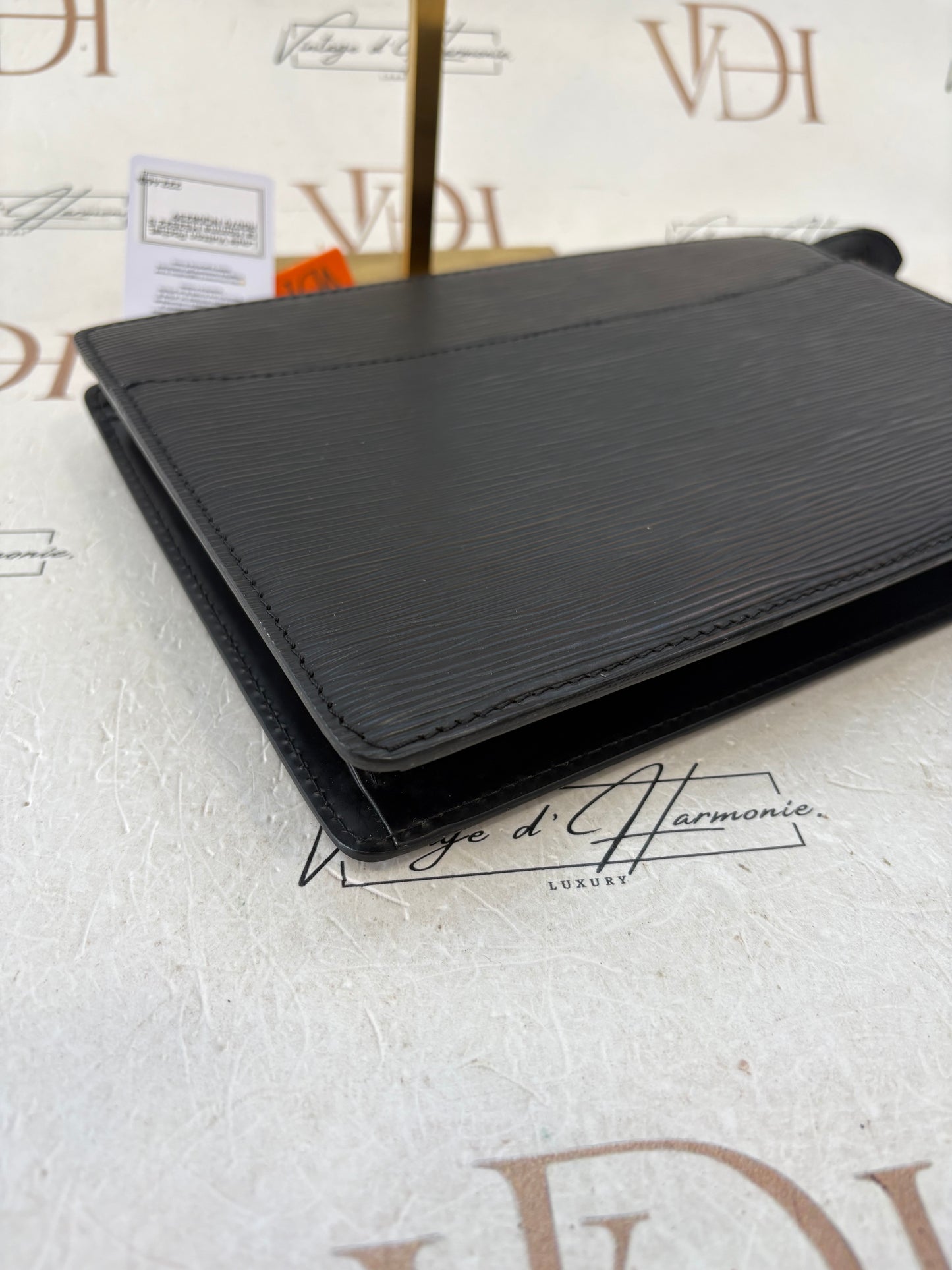 018305 - Louis Vuitton Pochette Homme