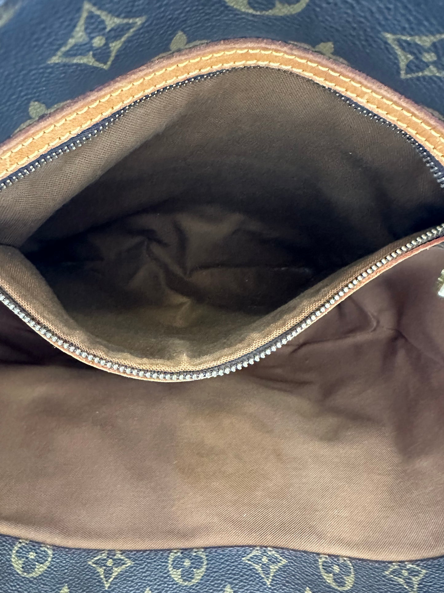 016860 - Louis Vuitton Sac Shopping