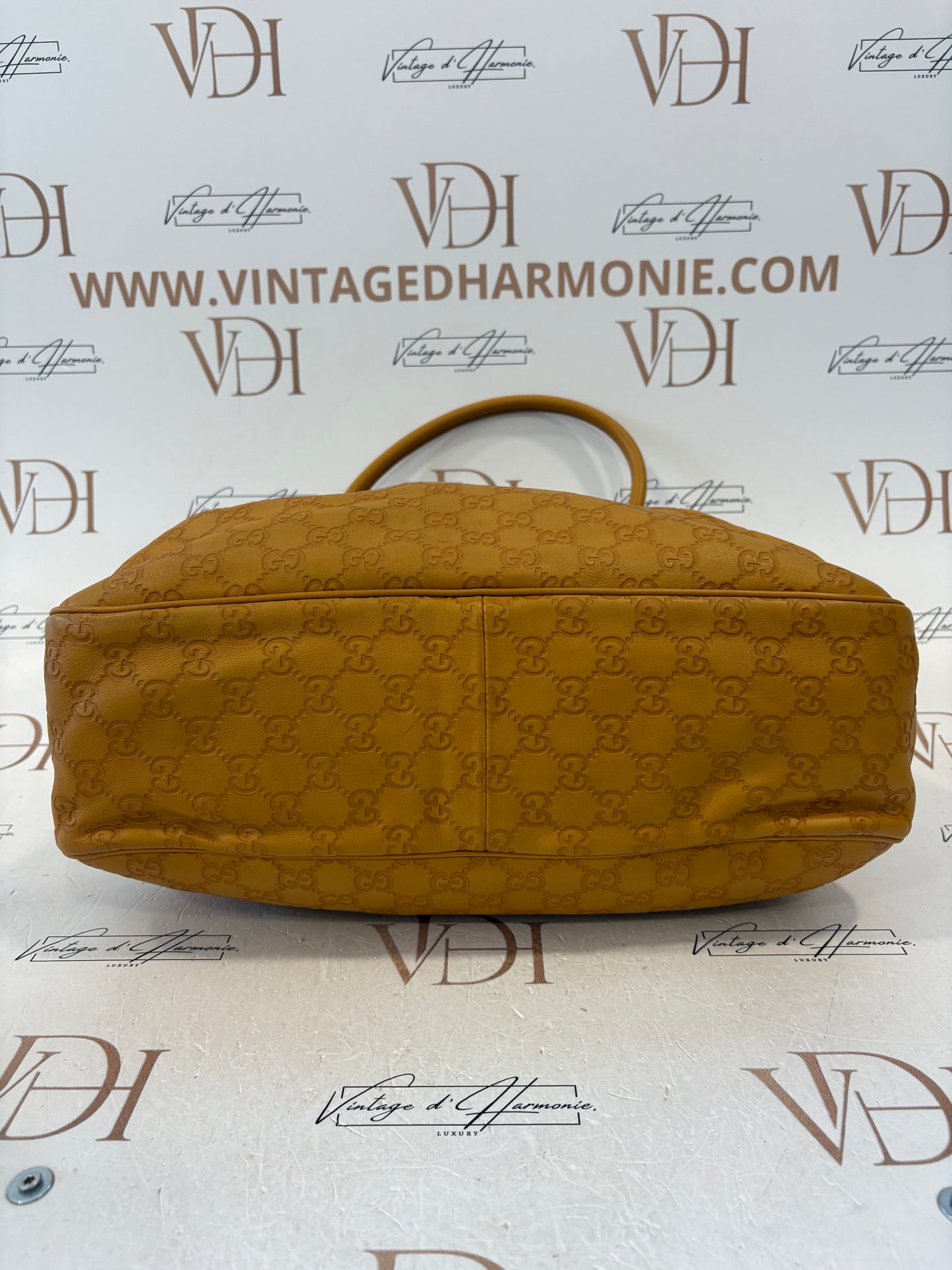 200935 - Gucci Sukey