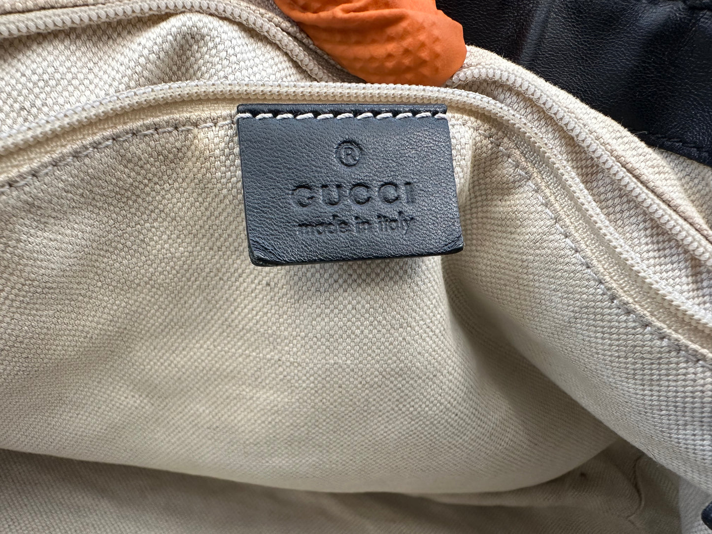 382490 - Gucci Sukey