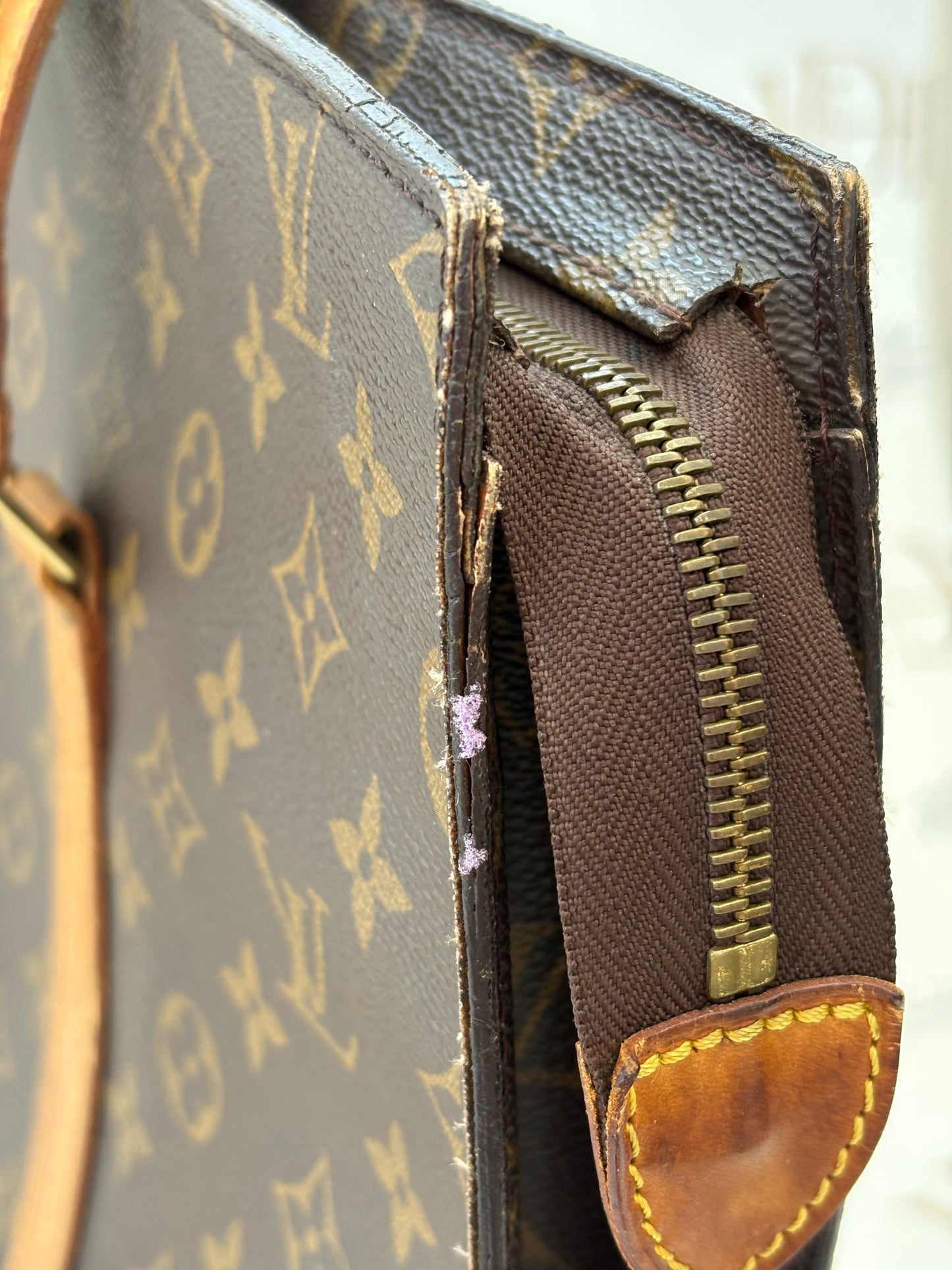 018926 - Louis Vuitton Babylone