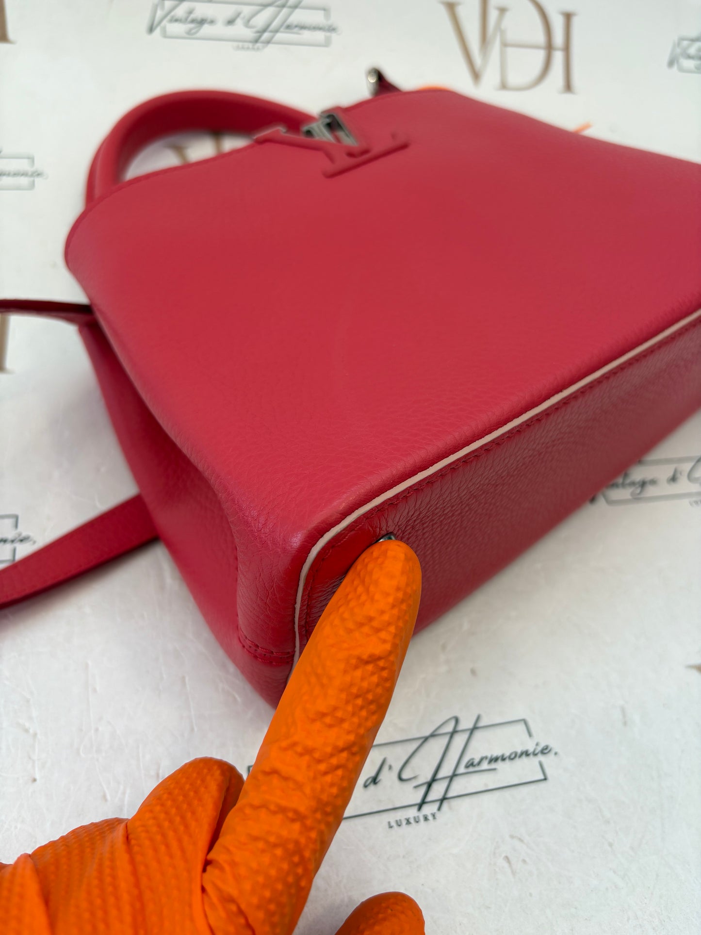382813 - Louis Vuitton Capucines